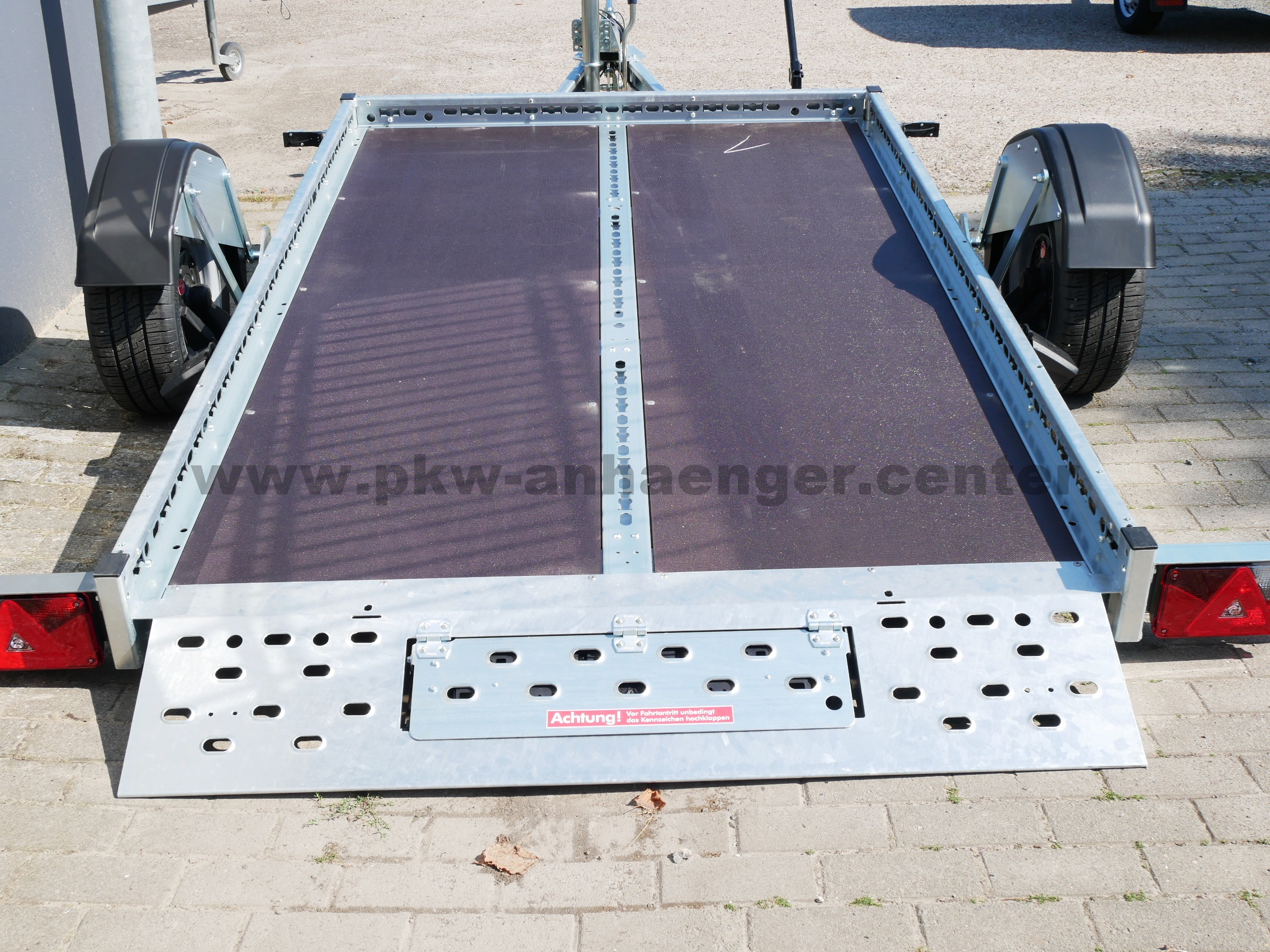 aST-1300-250x153-WOM-XT-8