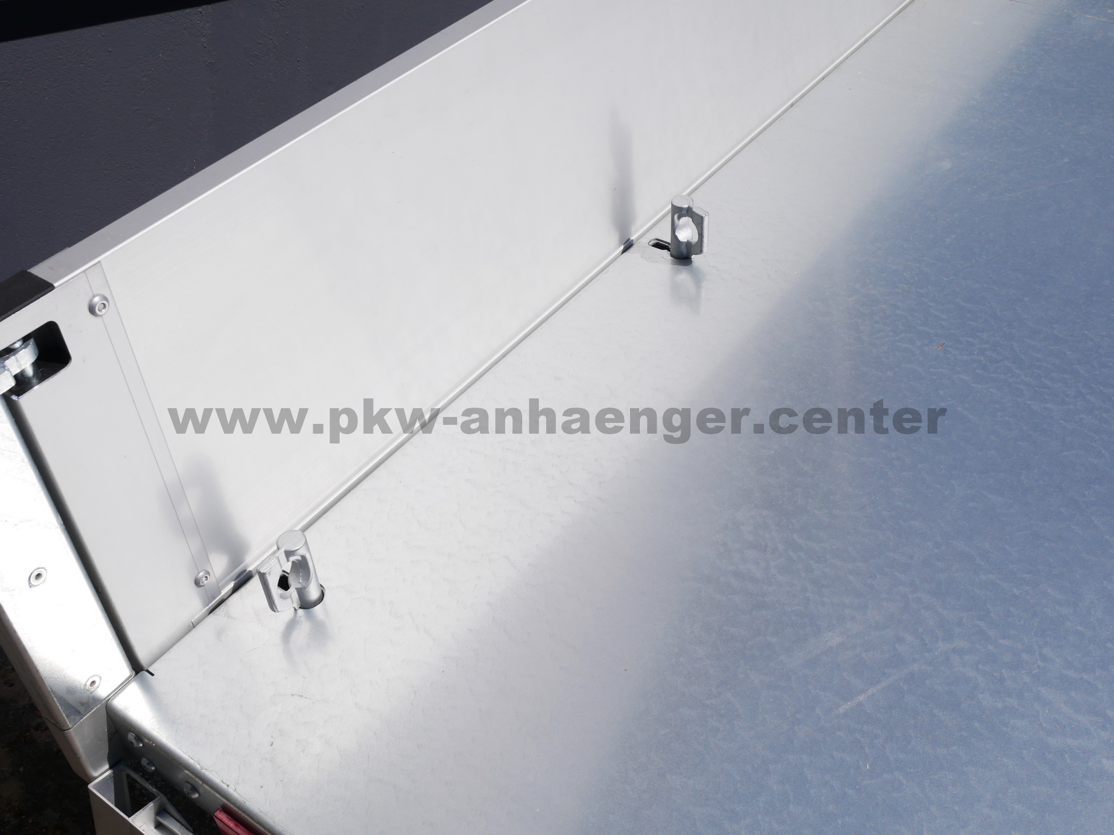 aUN-2600-276x150x30-WEB32-Pumpless-7