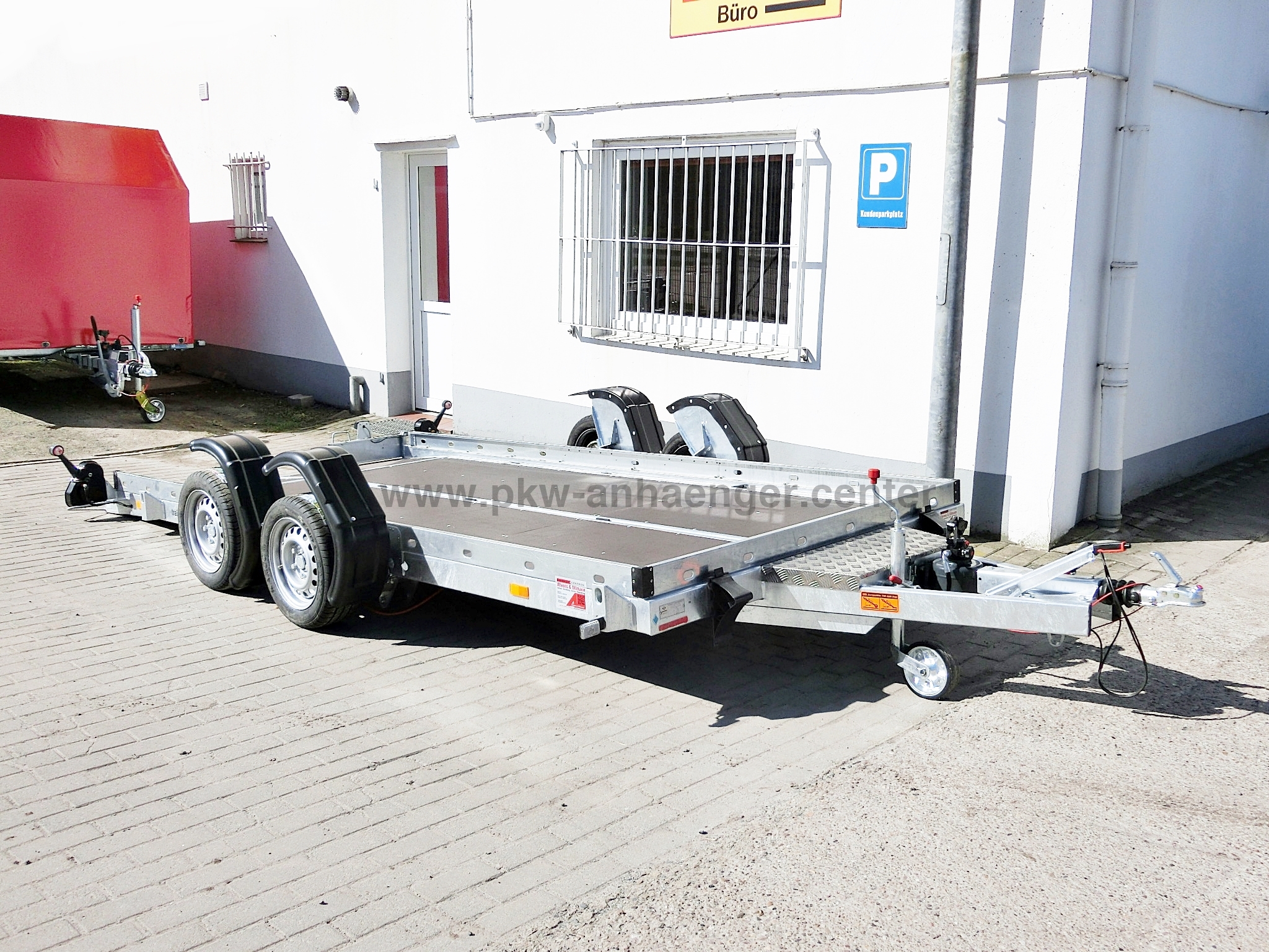 a-VE-2700-390x188-Lifter-Car-5-w