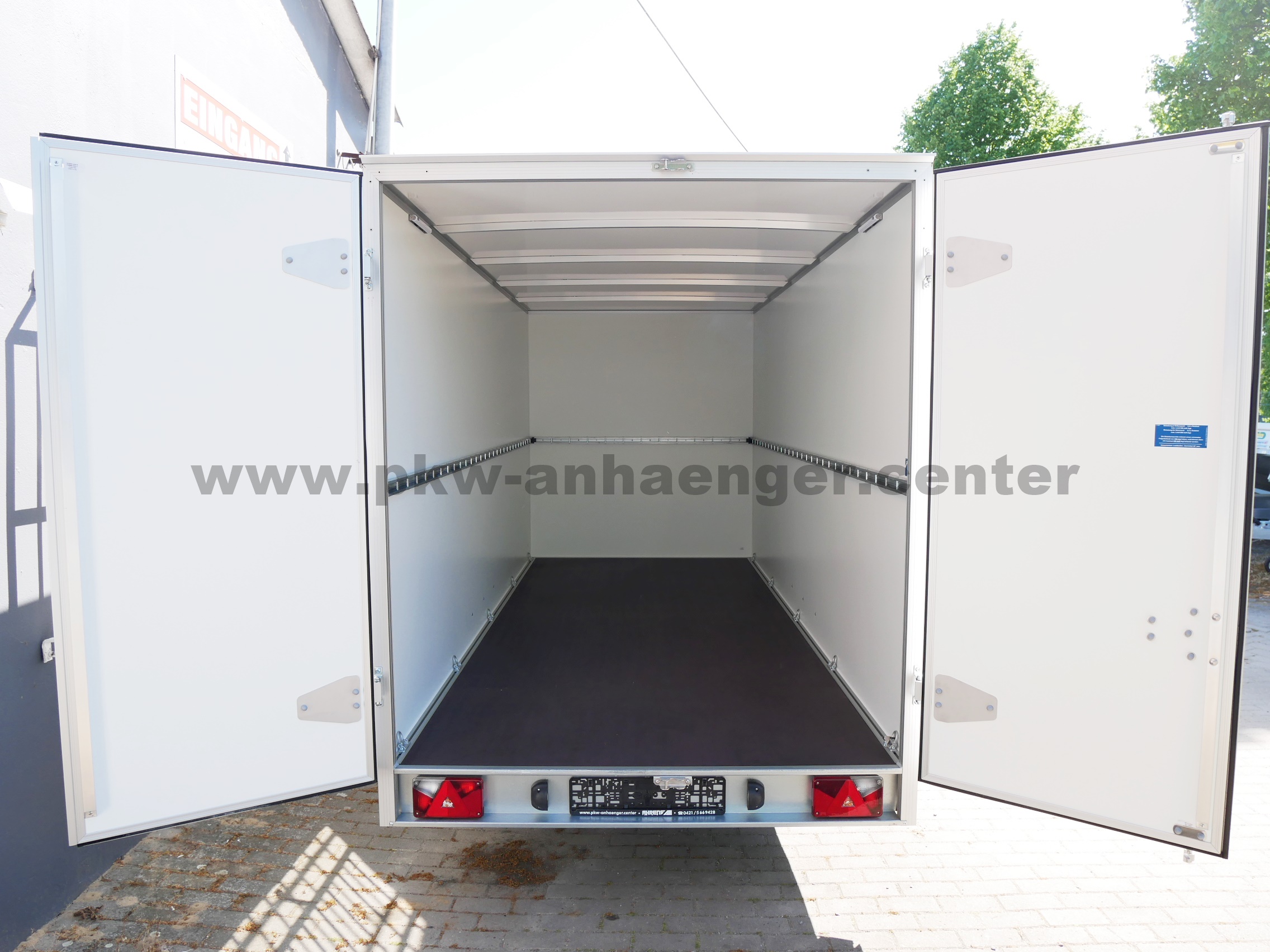 aUN-2600-426x175x194-UKU-7