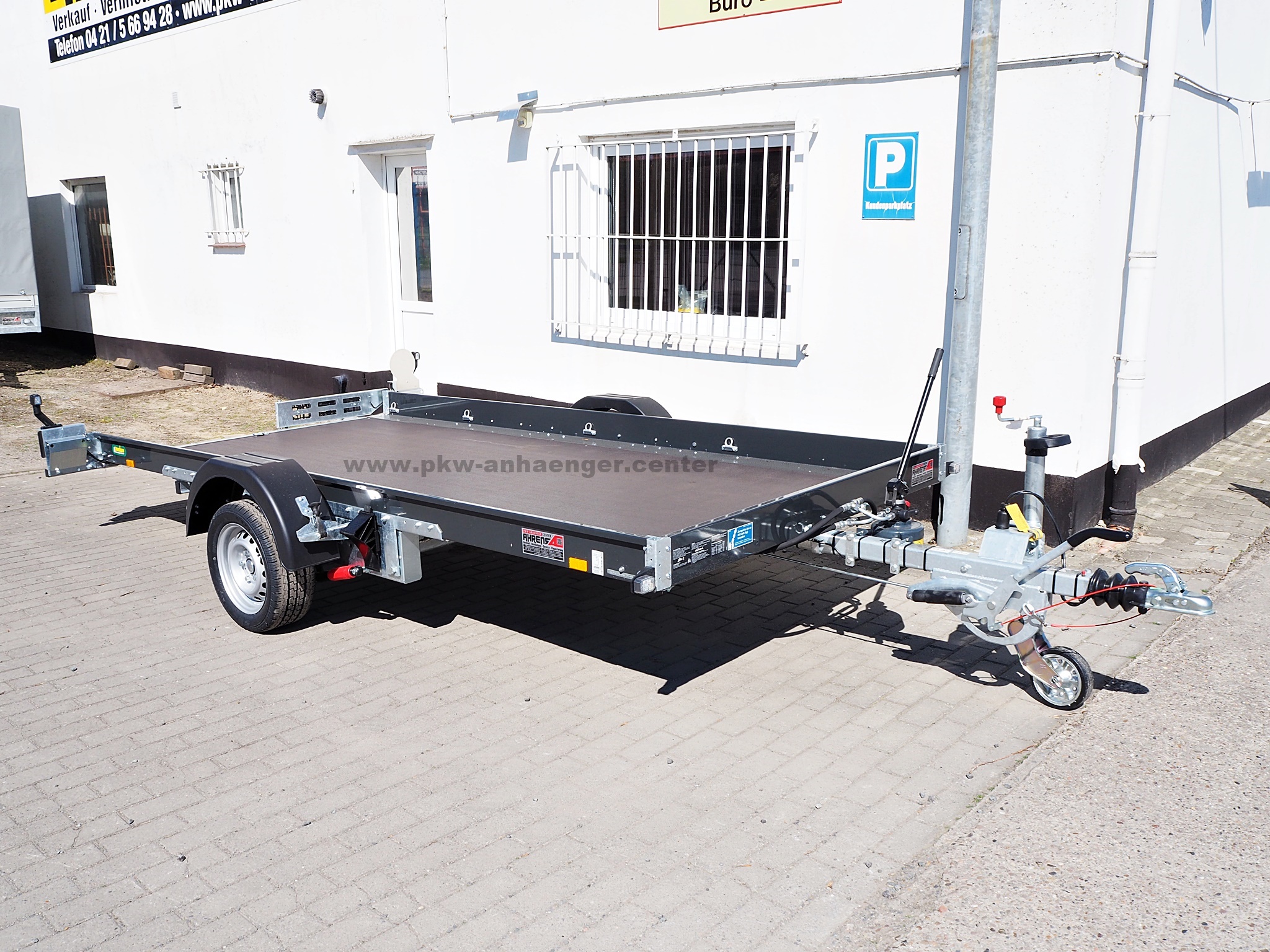 a-UN-1800-375x180-AS-1