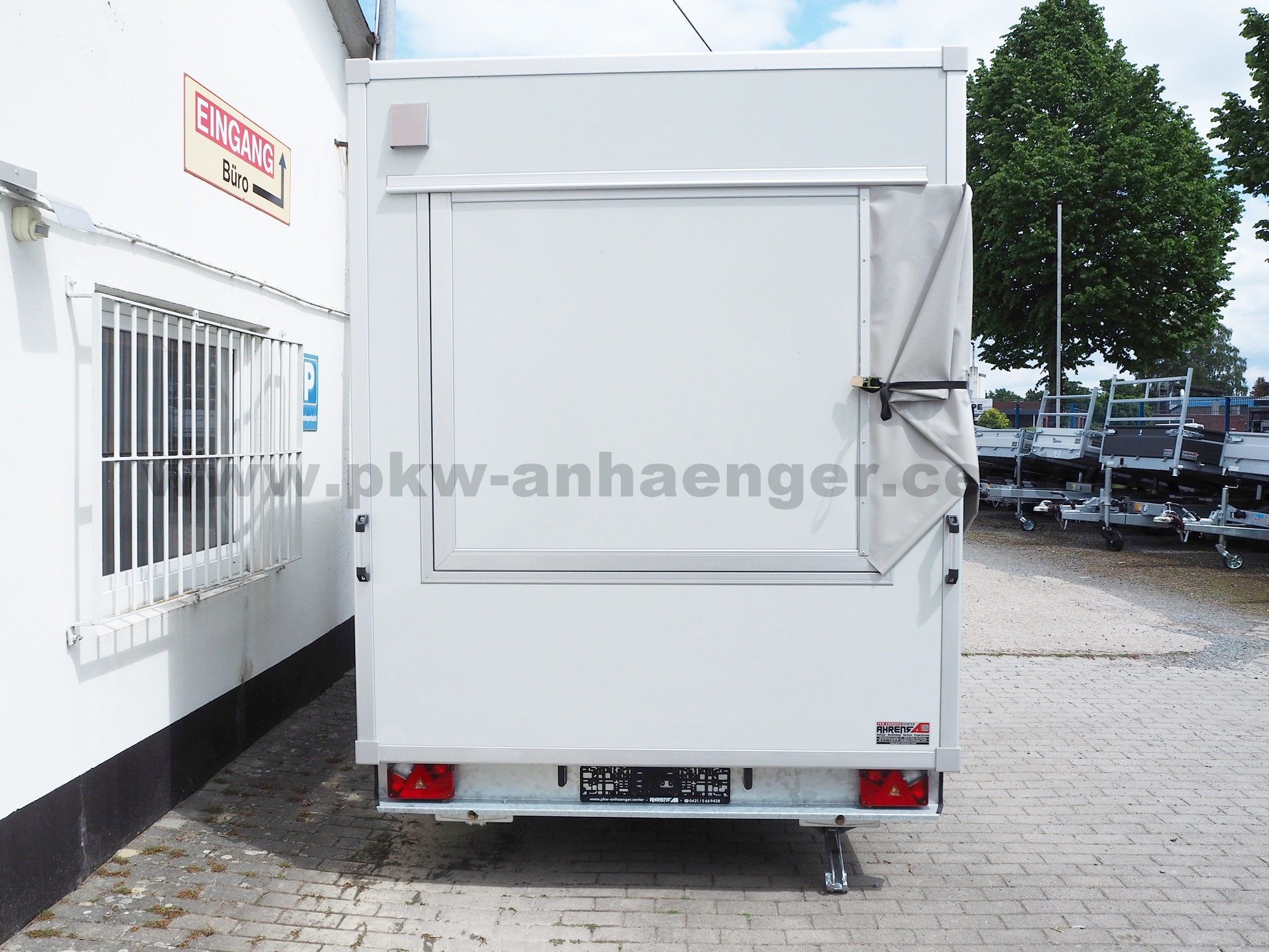 aSELLERH-1300-300x200x230-2x-Klappe-Planendreieck-4