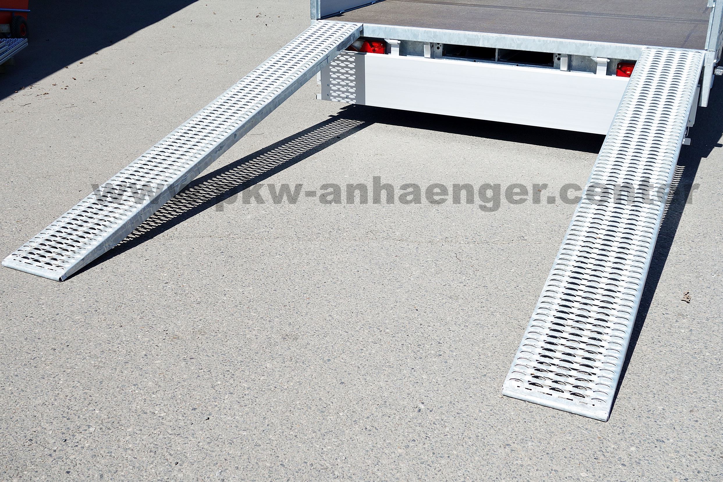 a-HU-Auffahrschienen-1 Auffahrschienen und Halterung für Hulco MEDAX Hochlader