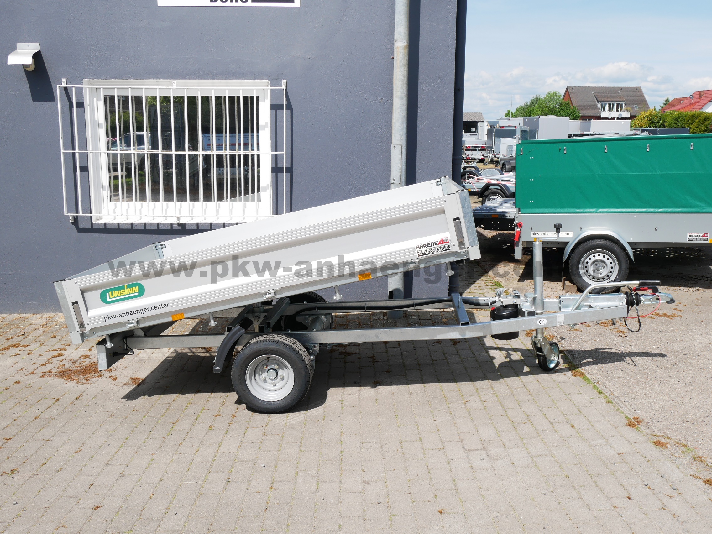 aUN-WEB-HK2315-13-10-2