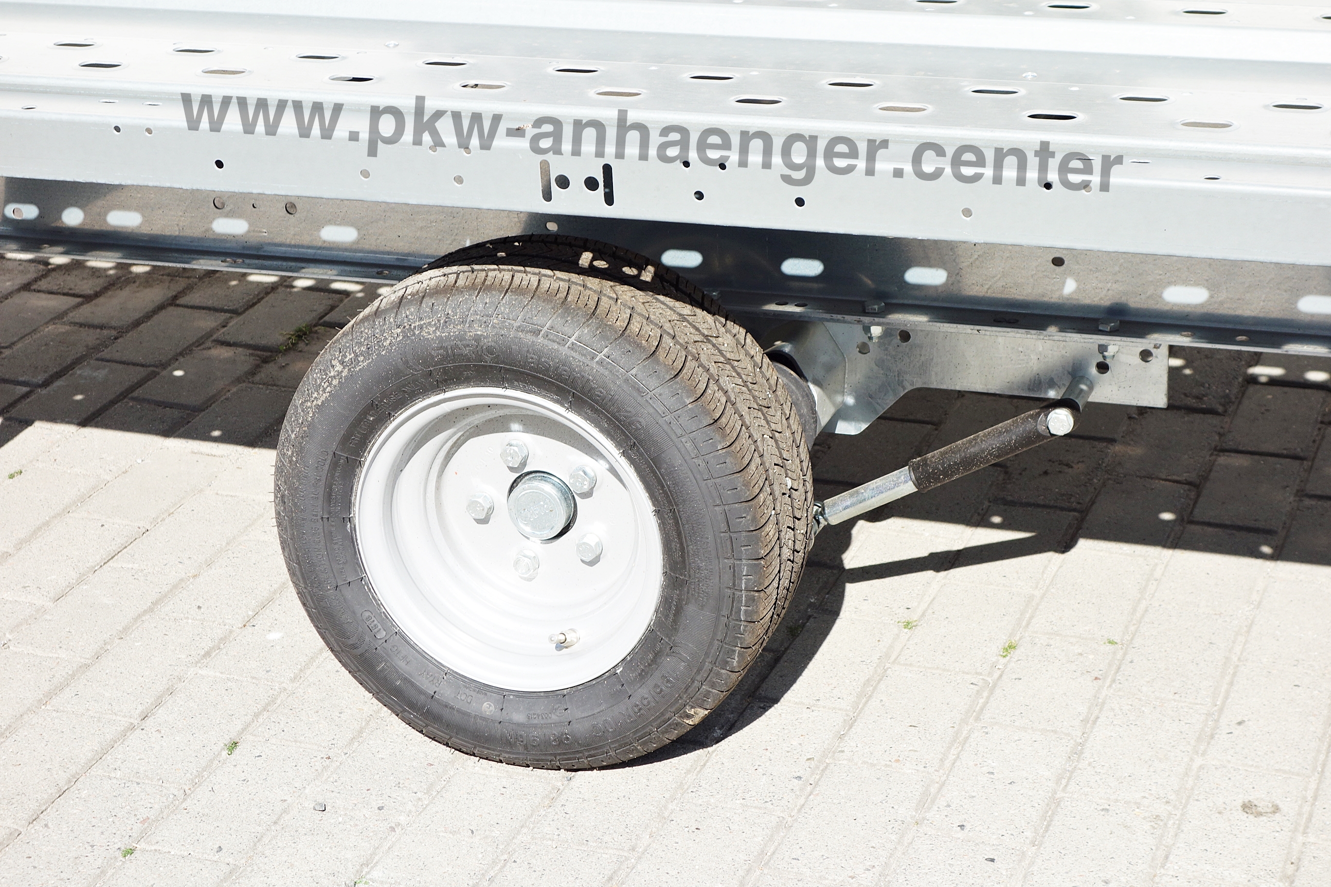 a-ST-1500-301x183-Hoch-Moto-12-w