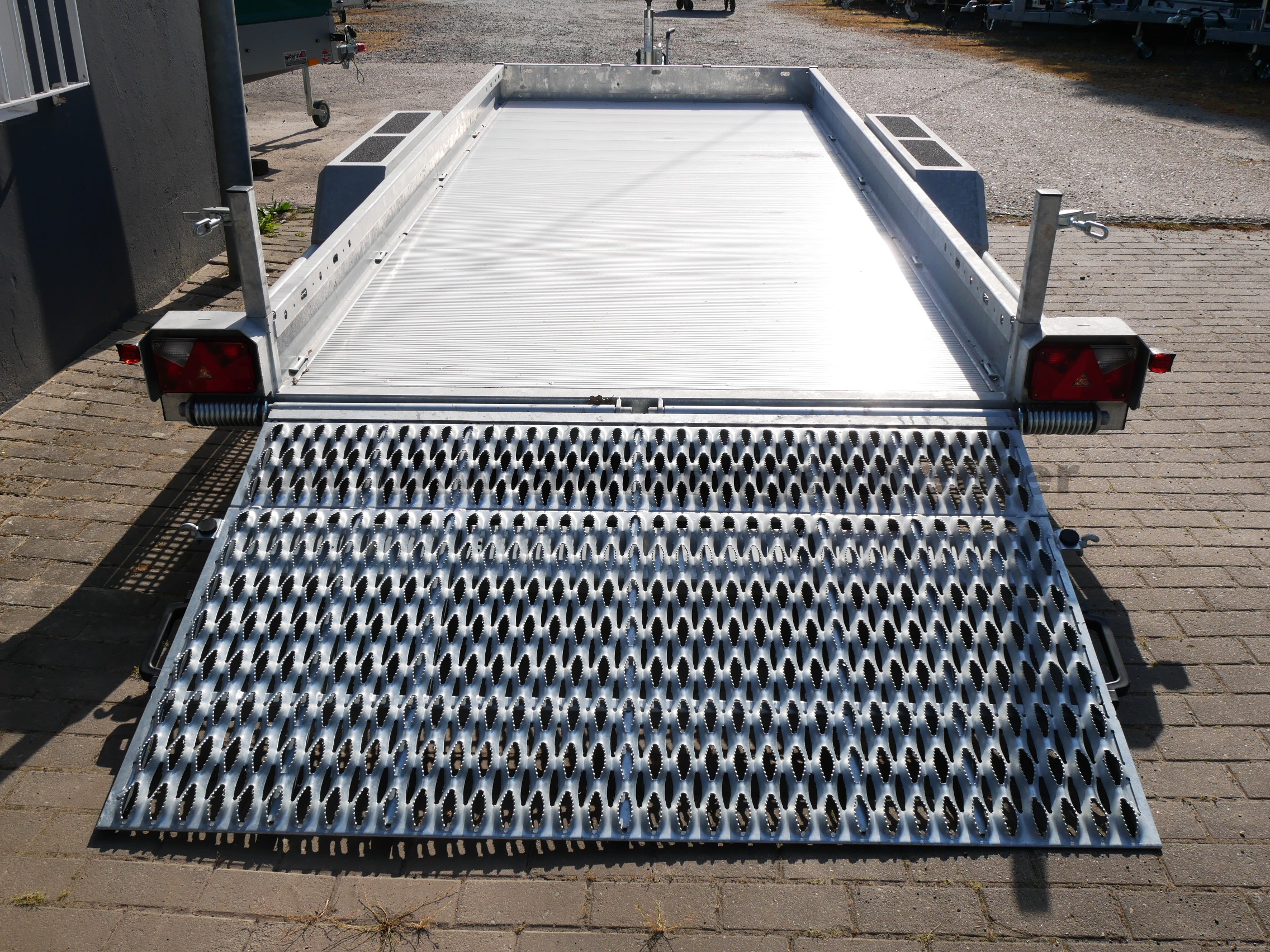 aHA-3500-455x179-Alub-Para-6