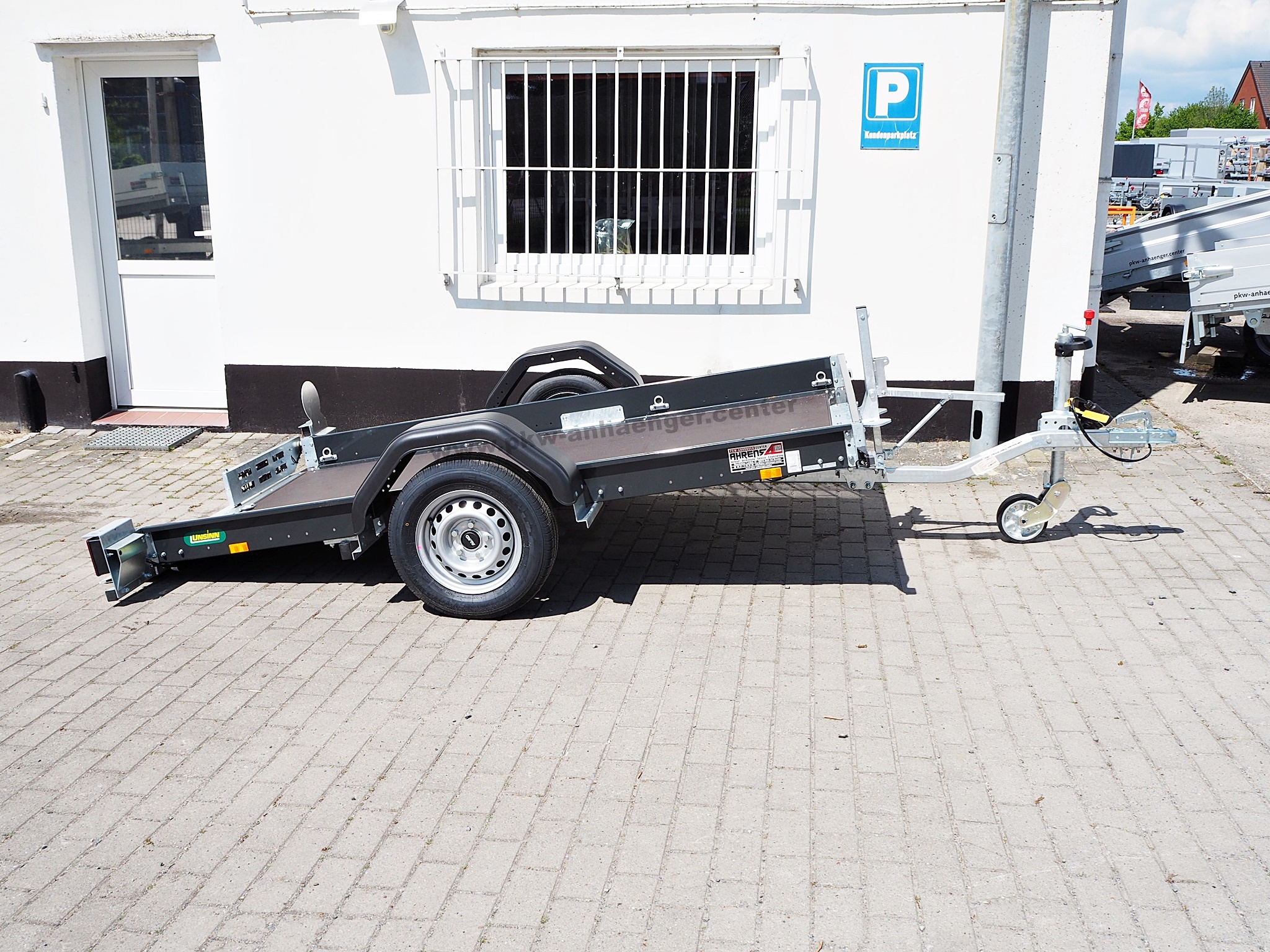 a-UN-750-260x150-AS-2