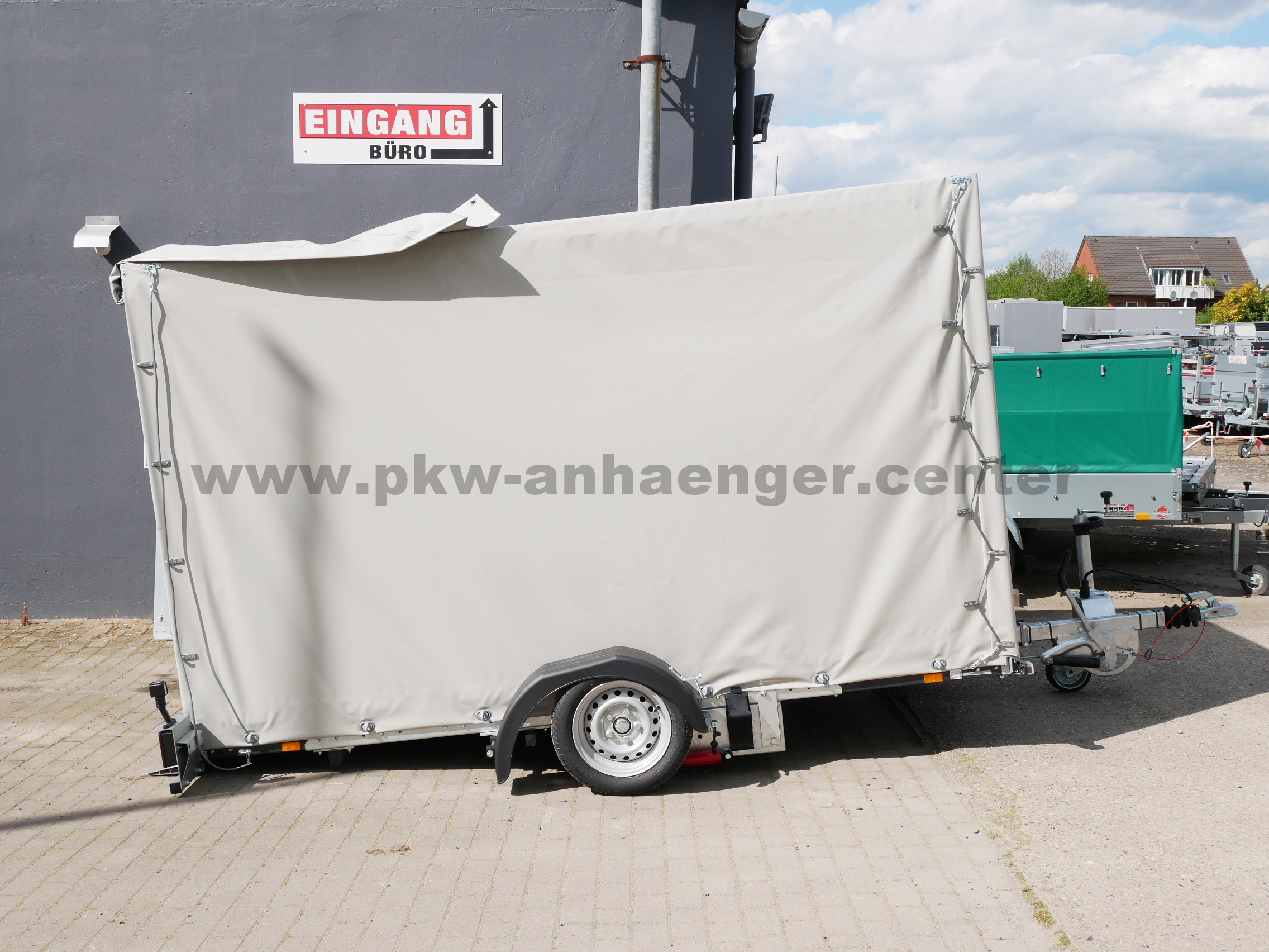 aUN-1500-315x180x180-PG-hellgrau-5 Unsinn UA3118-15-13 1,5t 315x180x180cm 100km/h Planenanhänger Absenker