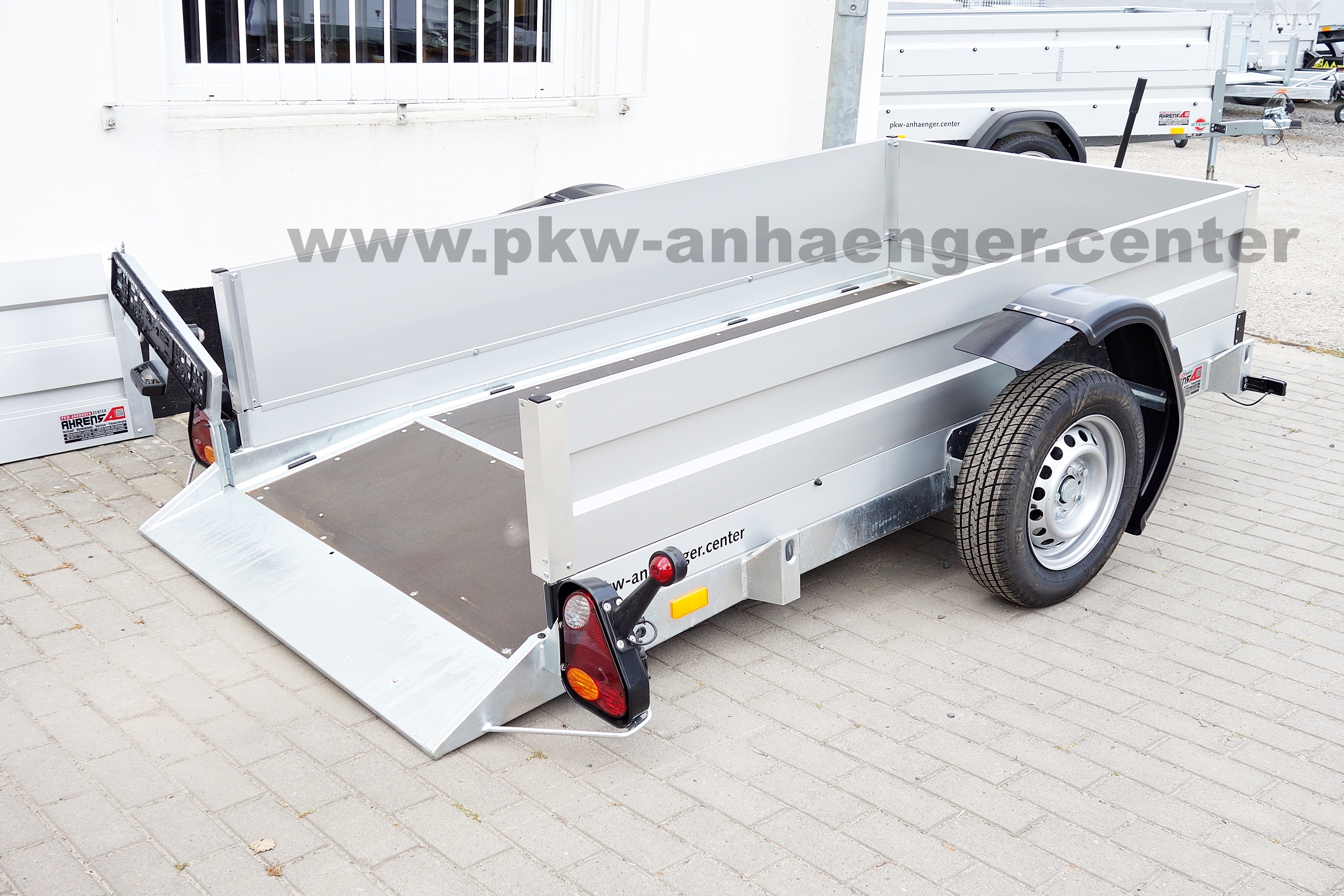 a-VE-750-250x125x45-Husky-Aufsatz-7 Vezeko Husky 240x126x45cm 1t Aufsatz Absenkanhänger