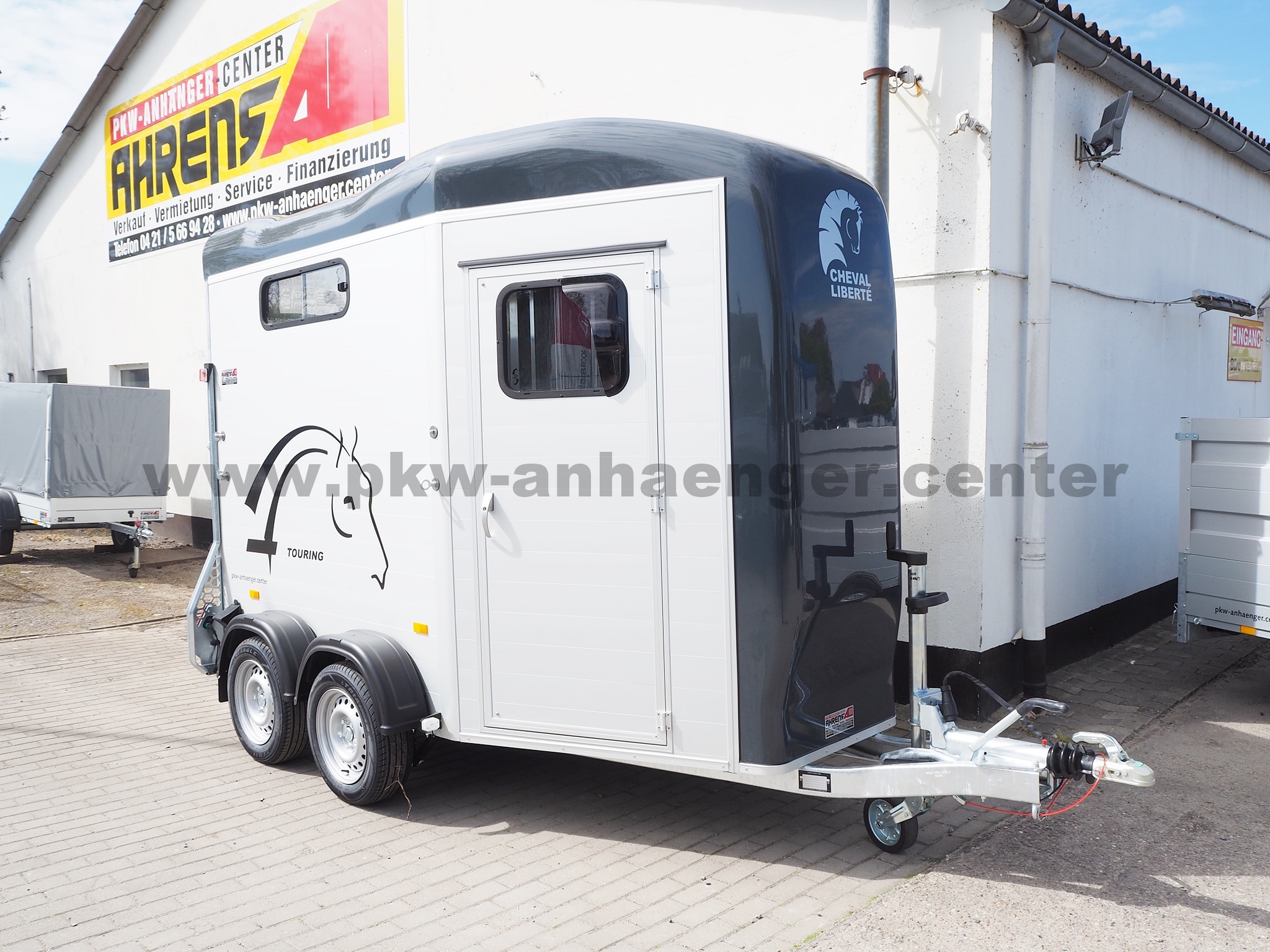 aCH-Touring-Jumping-New-dklgrau-1 Cheval Liberte TOURING-JUMPING-NEW 2er Pferdeanhänger Sattelkammer