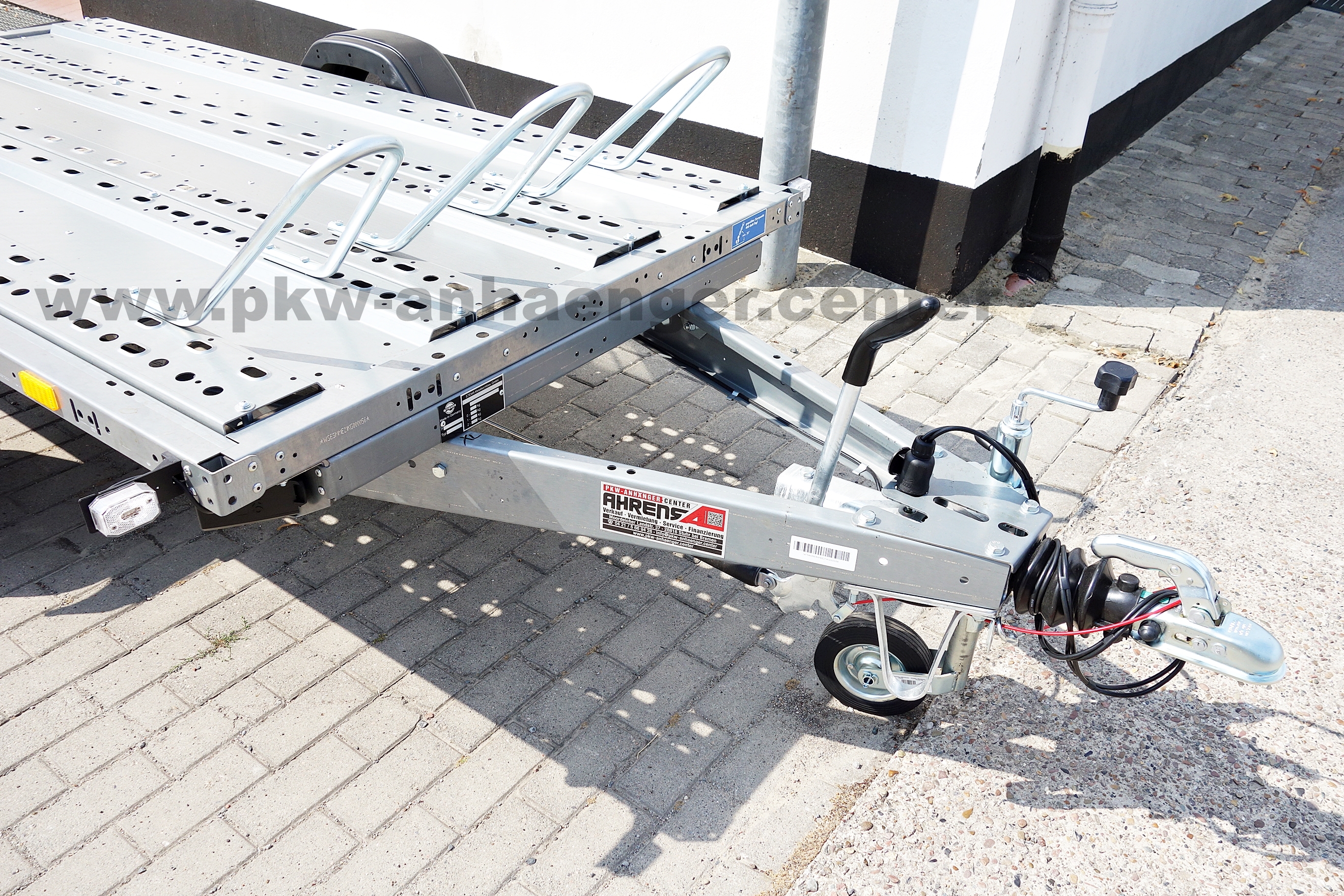 a-ST-1000-251x128-3er-Motorrad-8