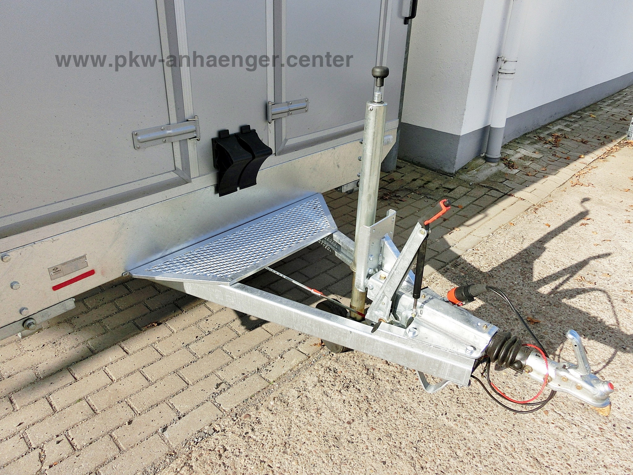 a-VE-2000-549x229x212-Mobi-5611-3-w