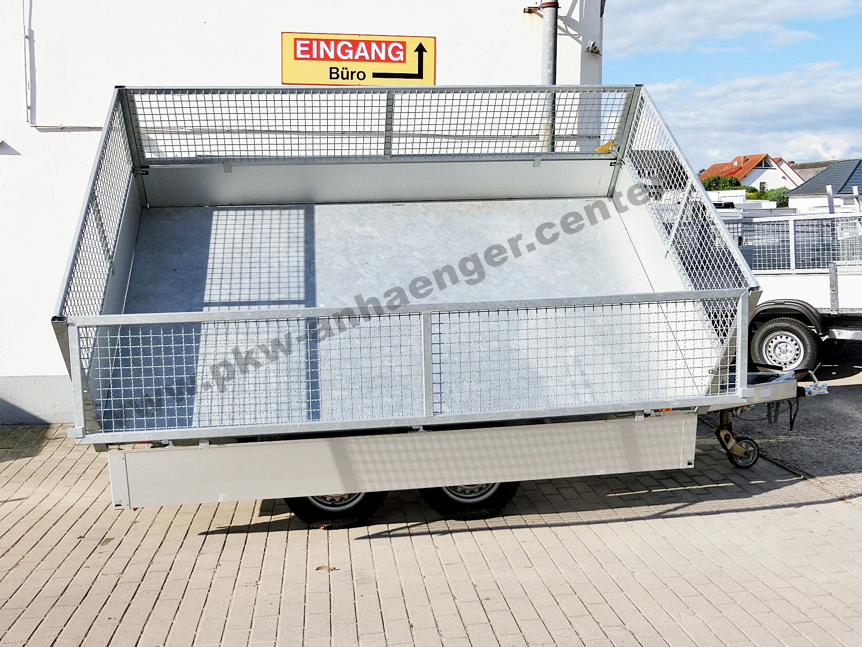 a-UN-2600-306x175x30-WEB34-2