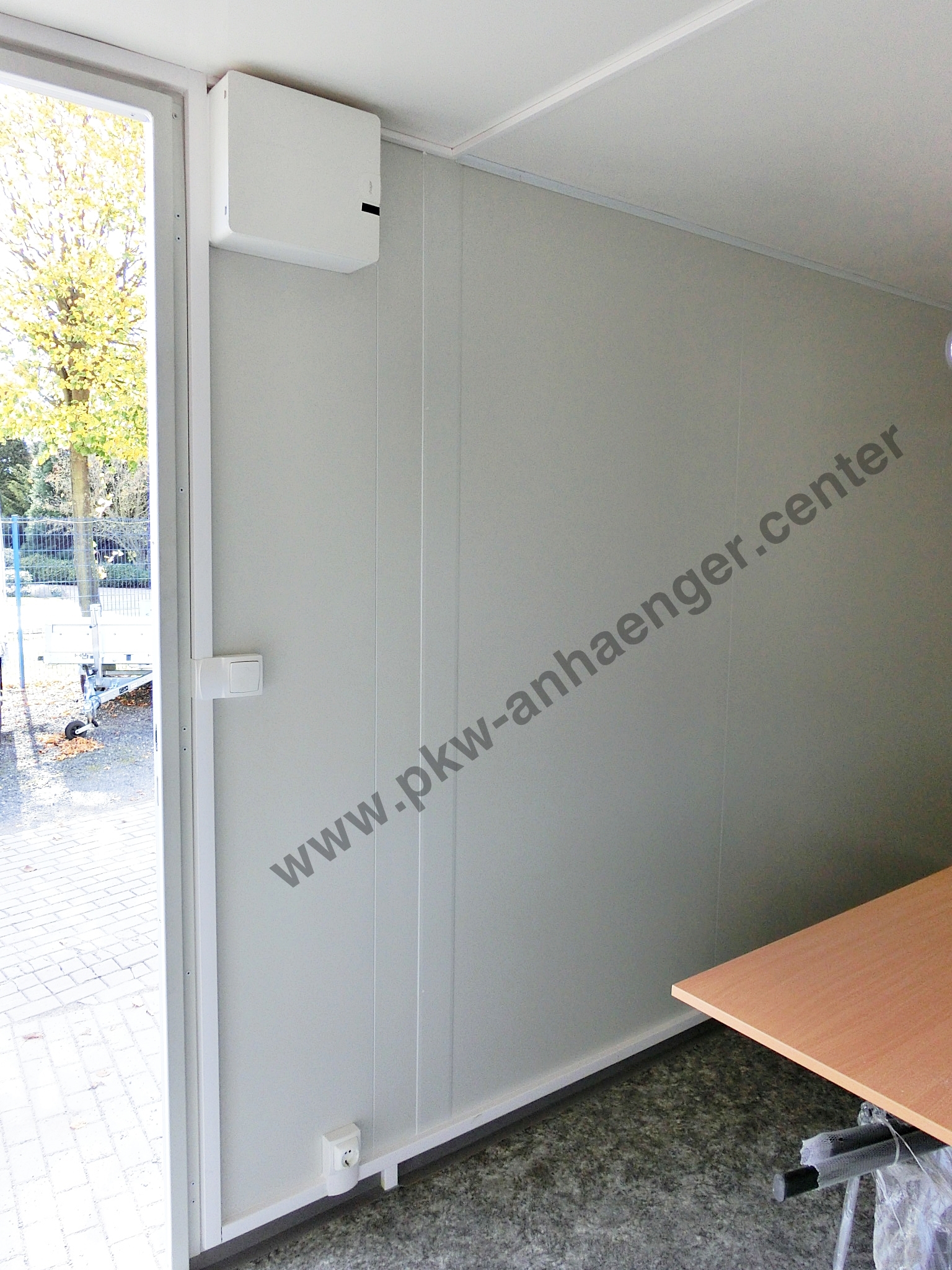 a-VE-2000-549x229x212-Mobi-5611-18-w