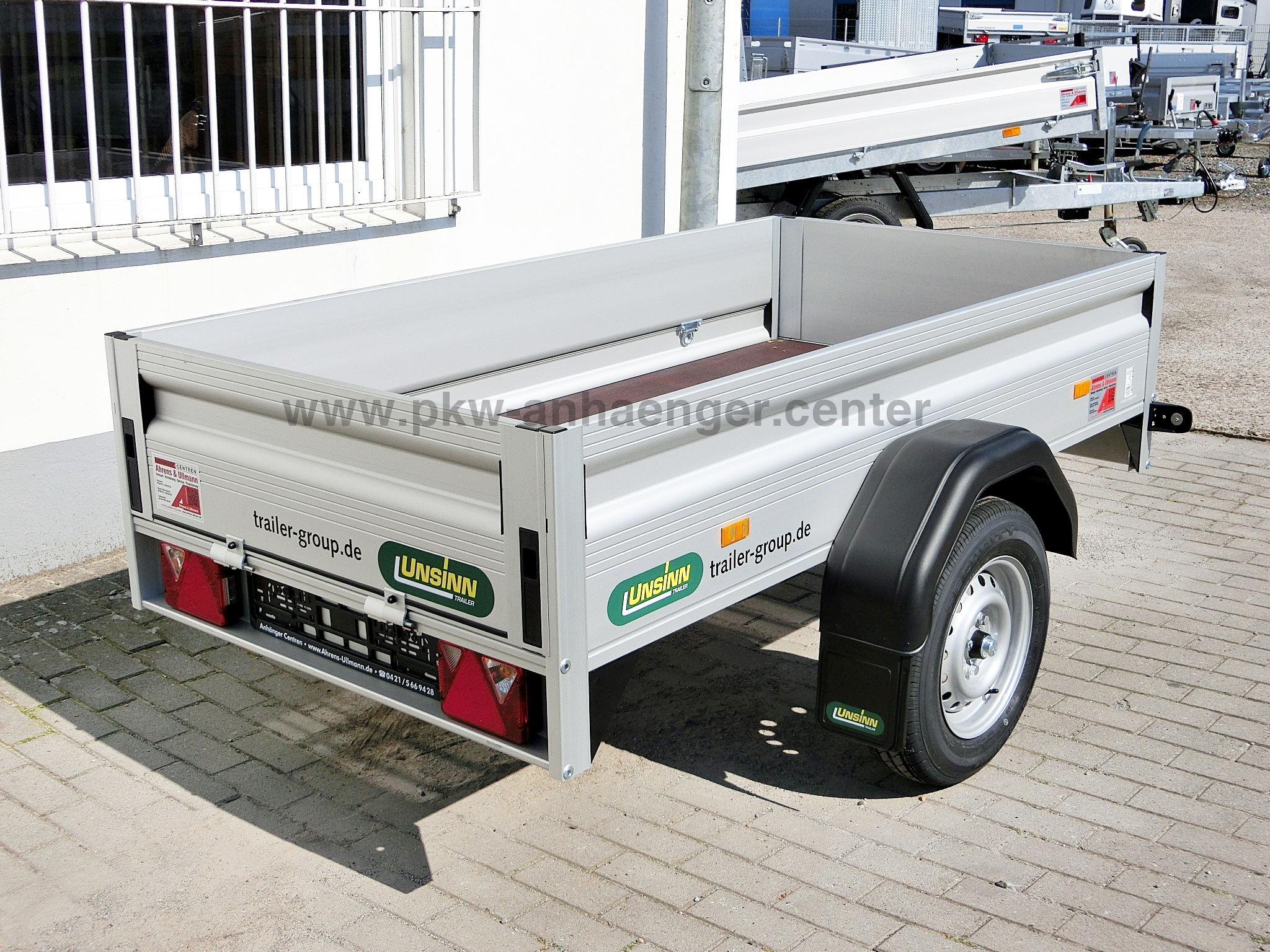 a-UN-750-210x110x35-3-w