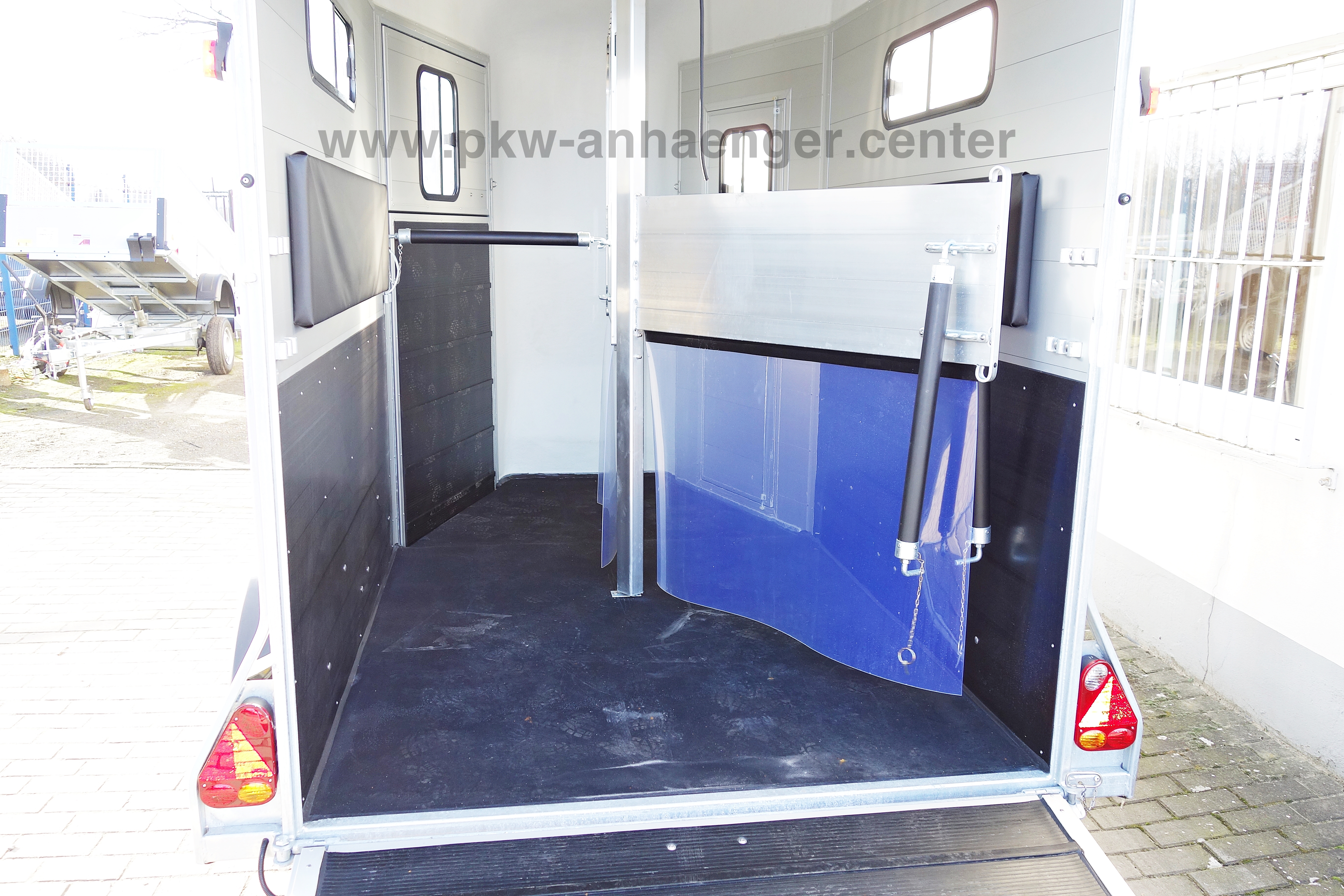 a-CH-Touring-Country-schwarz-12-w