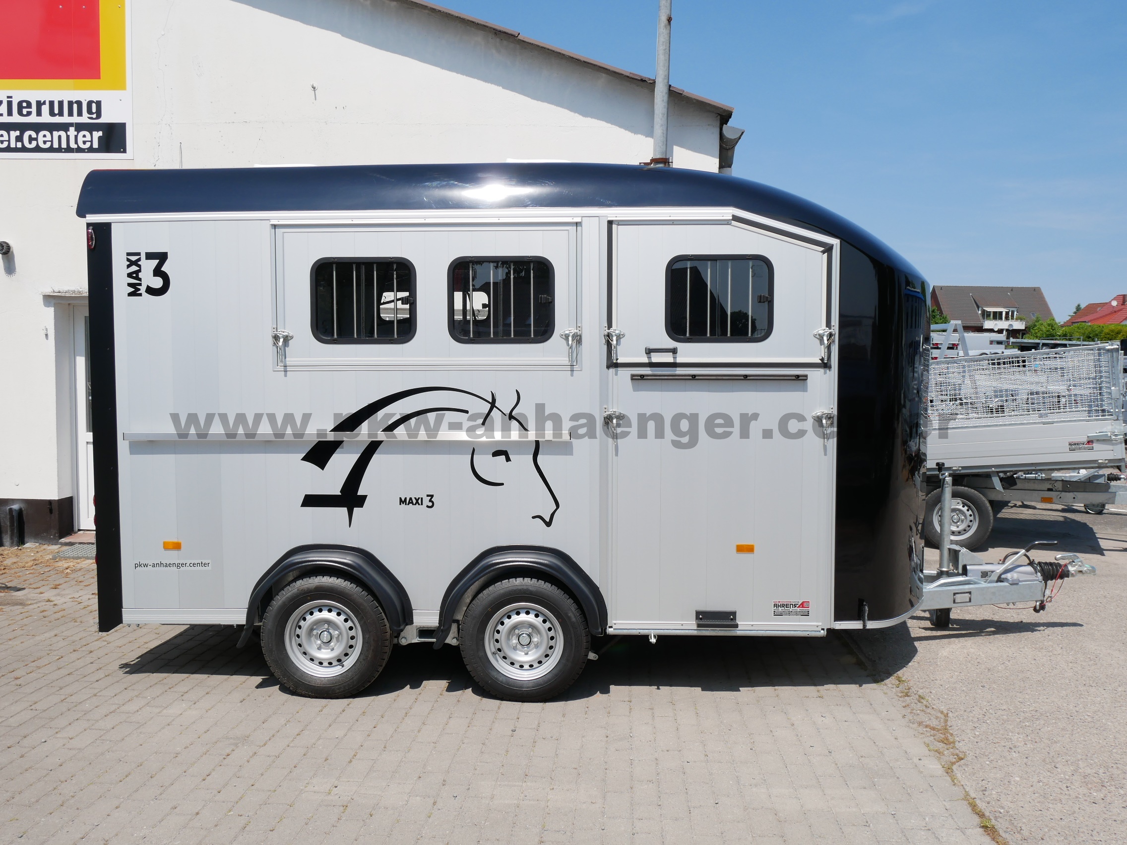 aMaxi3-schwarz-Heu-Dachl-2