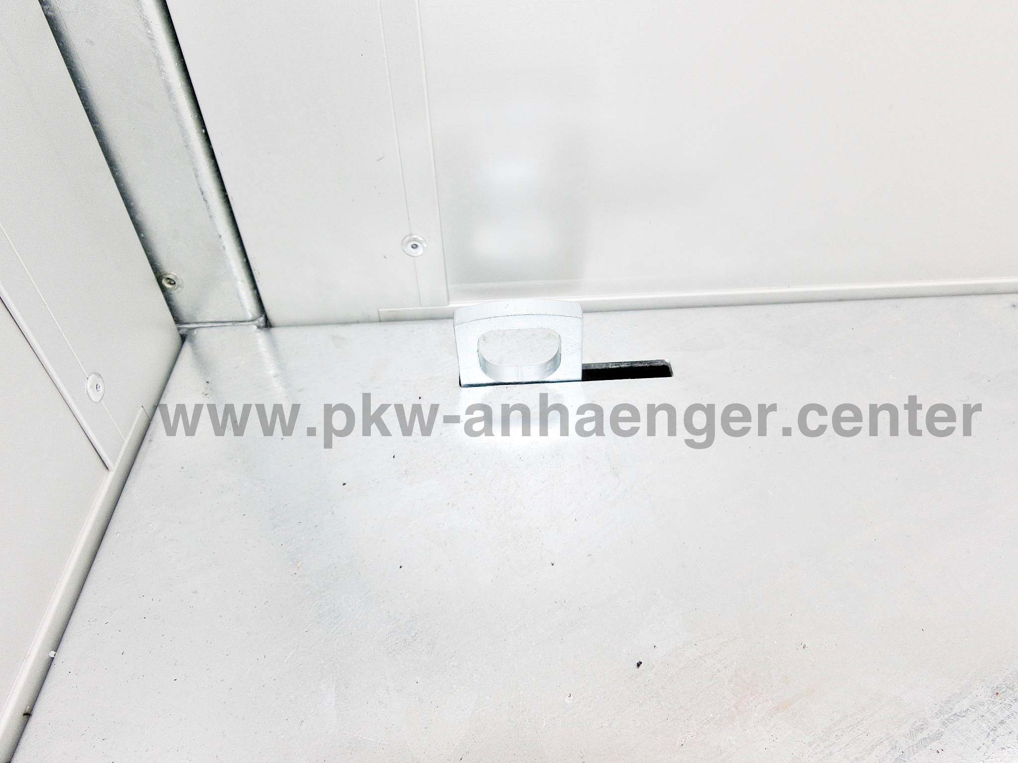 001-Zurr-se-Kipper-UN-1-w