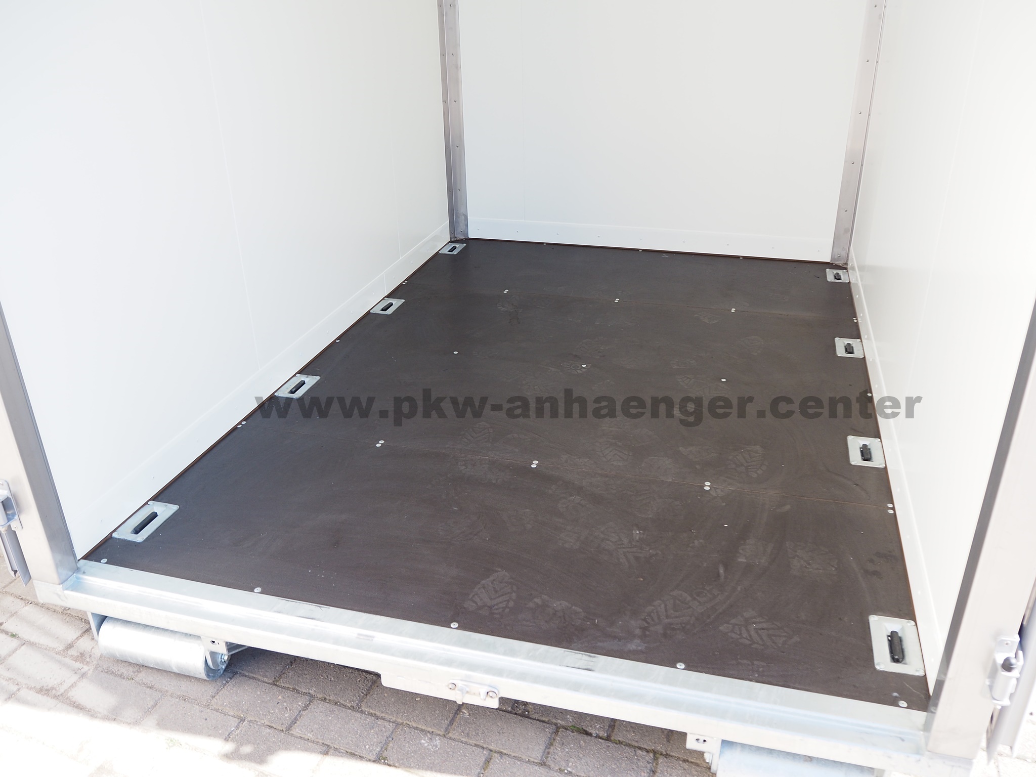 a-Abrollkoffer-f-r-Konos-4