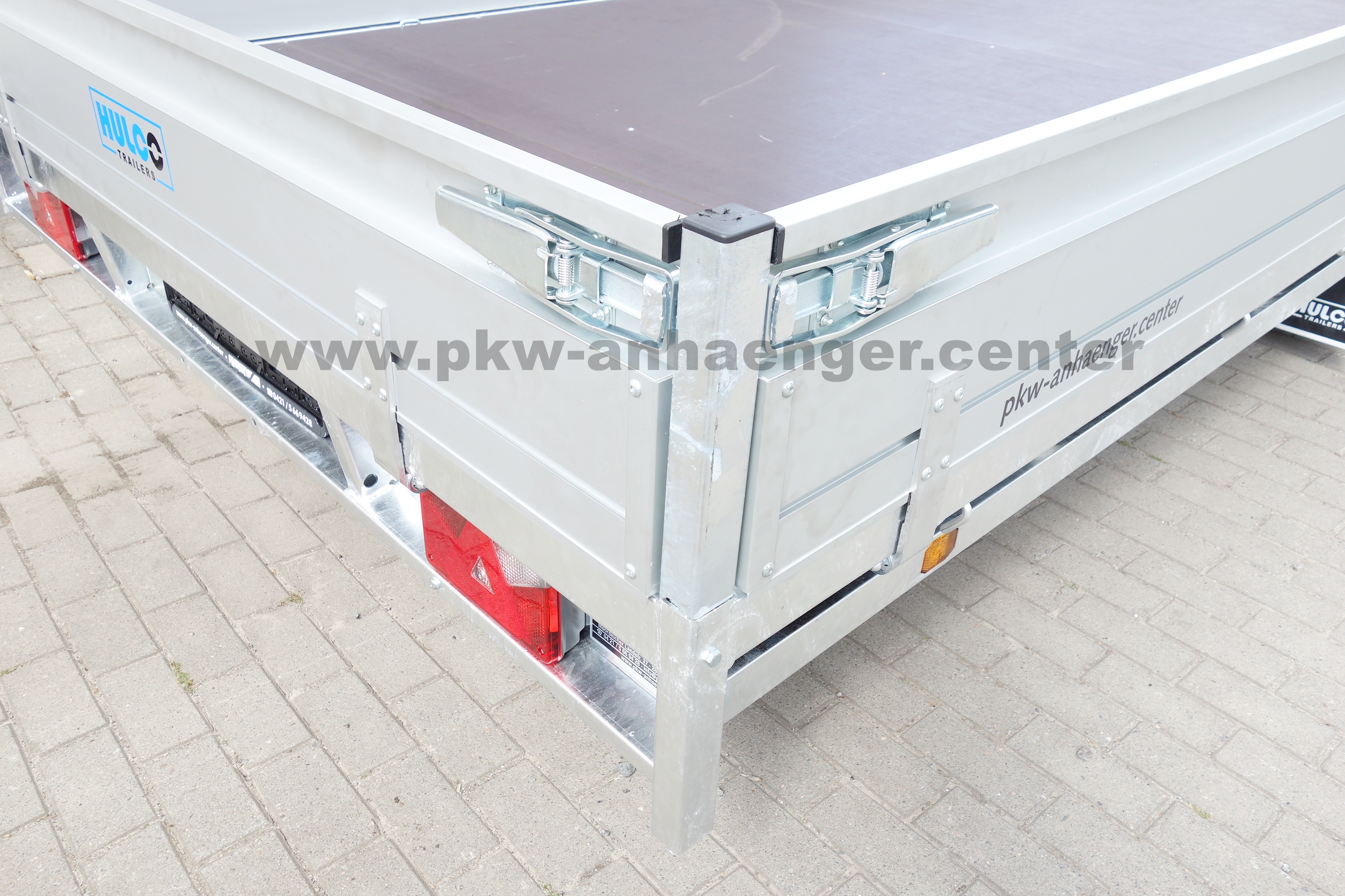 a-HU-3000-611x203x30-8