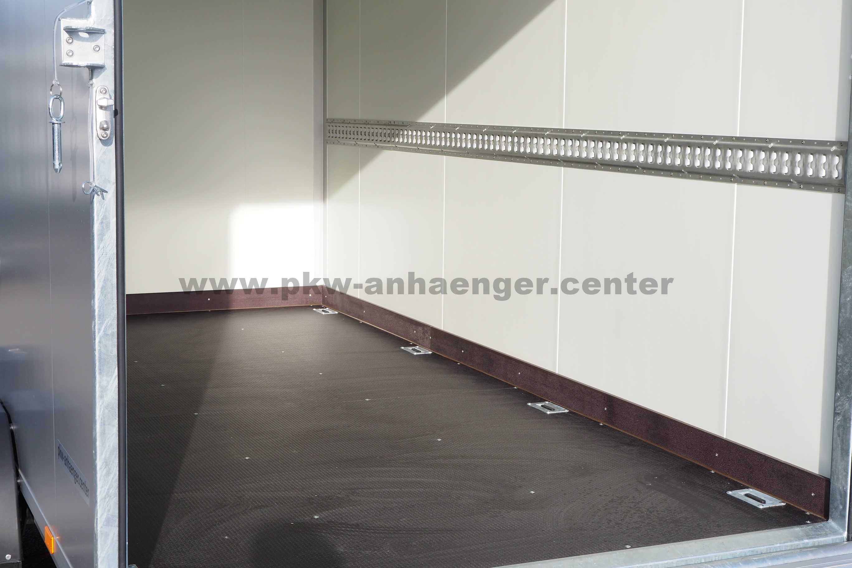 aVE-2700-405x184x205-Klappe-T-r-7