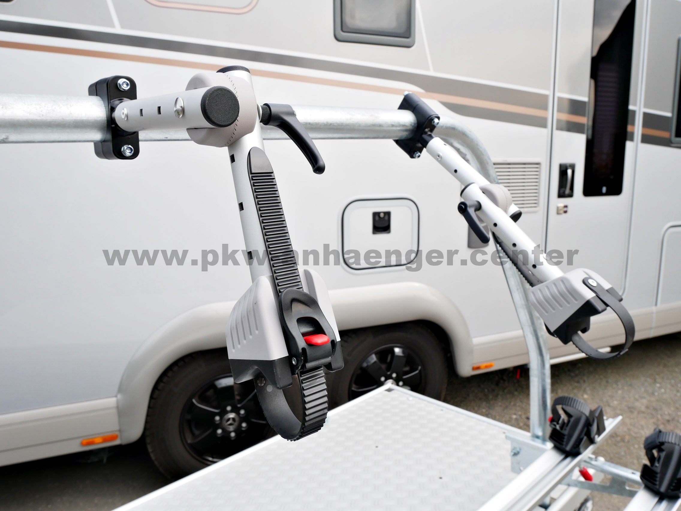 aWheely-R-stsatz-2-Fahrr-der-auf-Deichsel-4