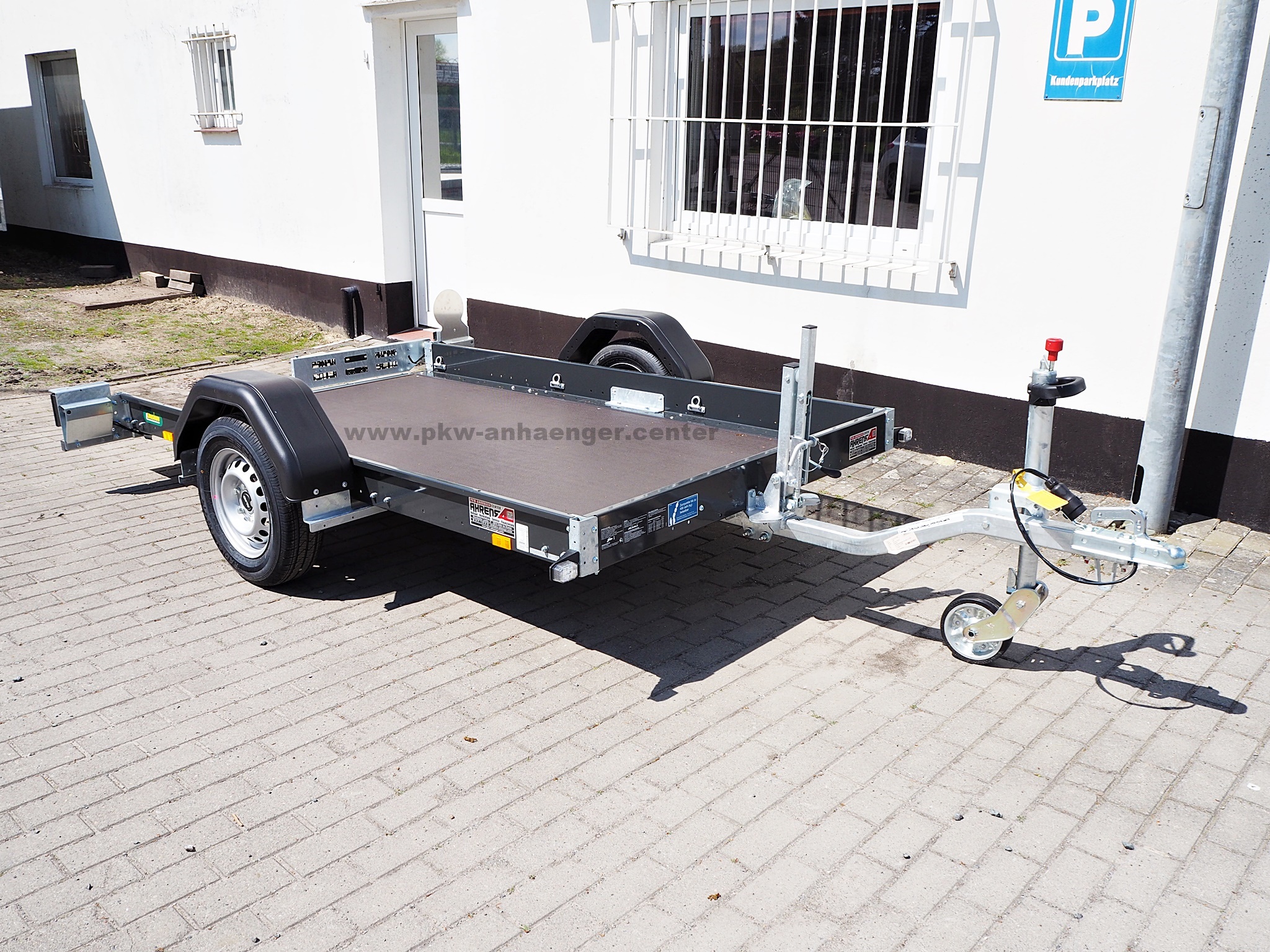 a-UN-750-260x150-AS-5