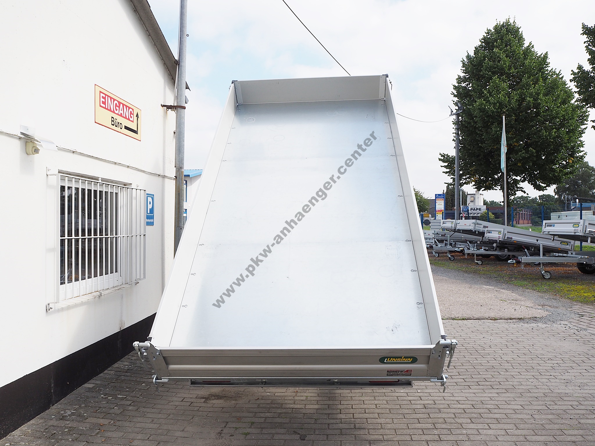 a-UN-3500-426x204x35cm-UDK-9