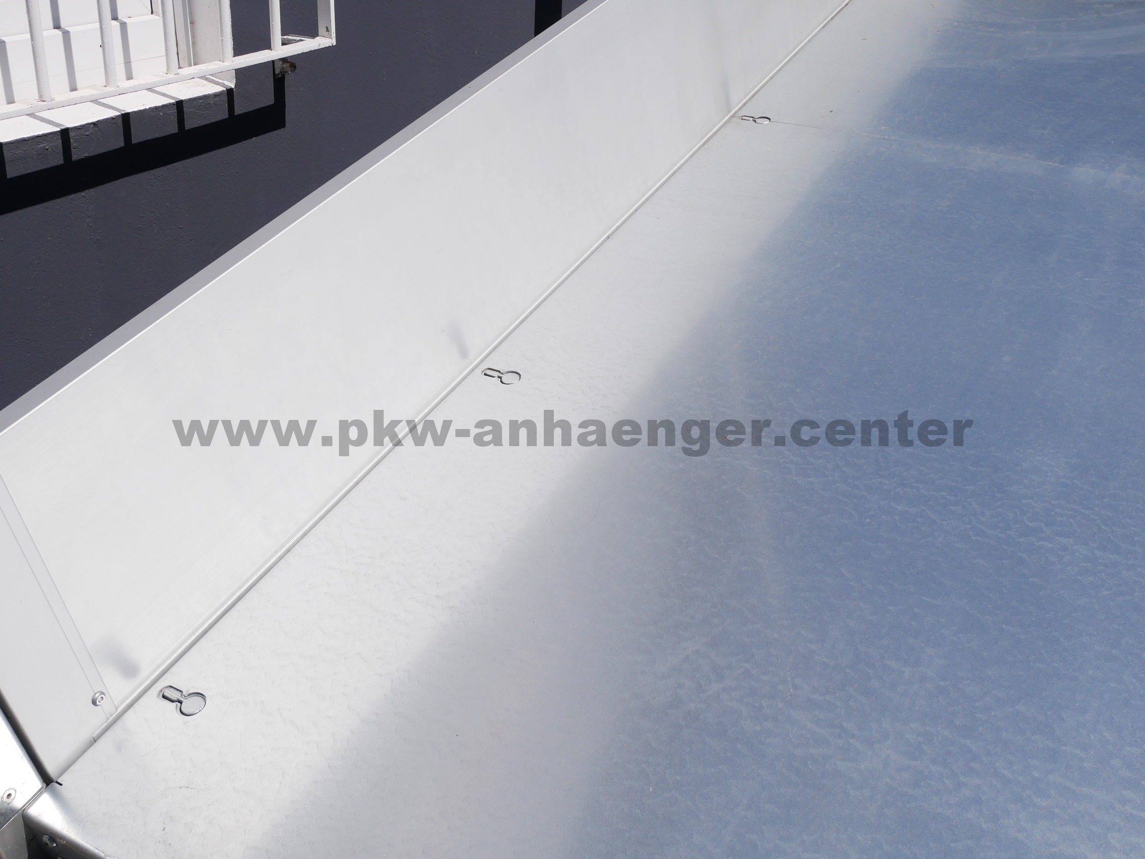 aUN-2600-276x150x30-WEB32-Pumpless-6