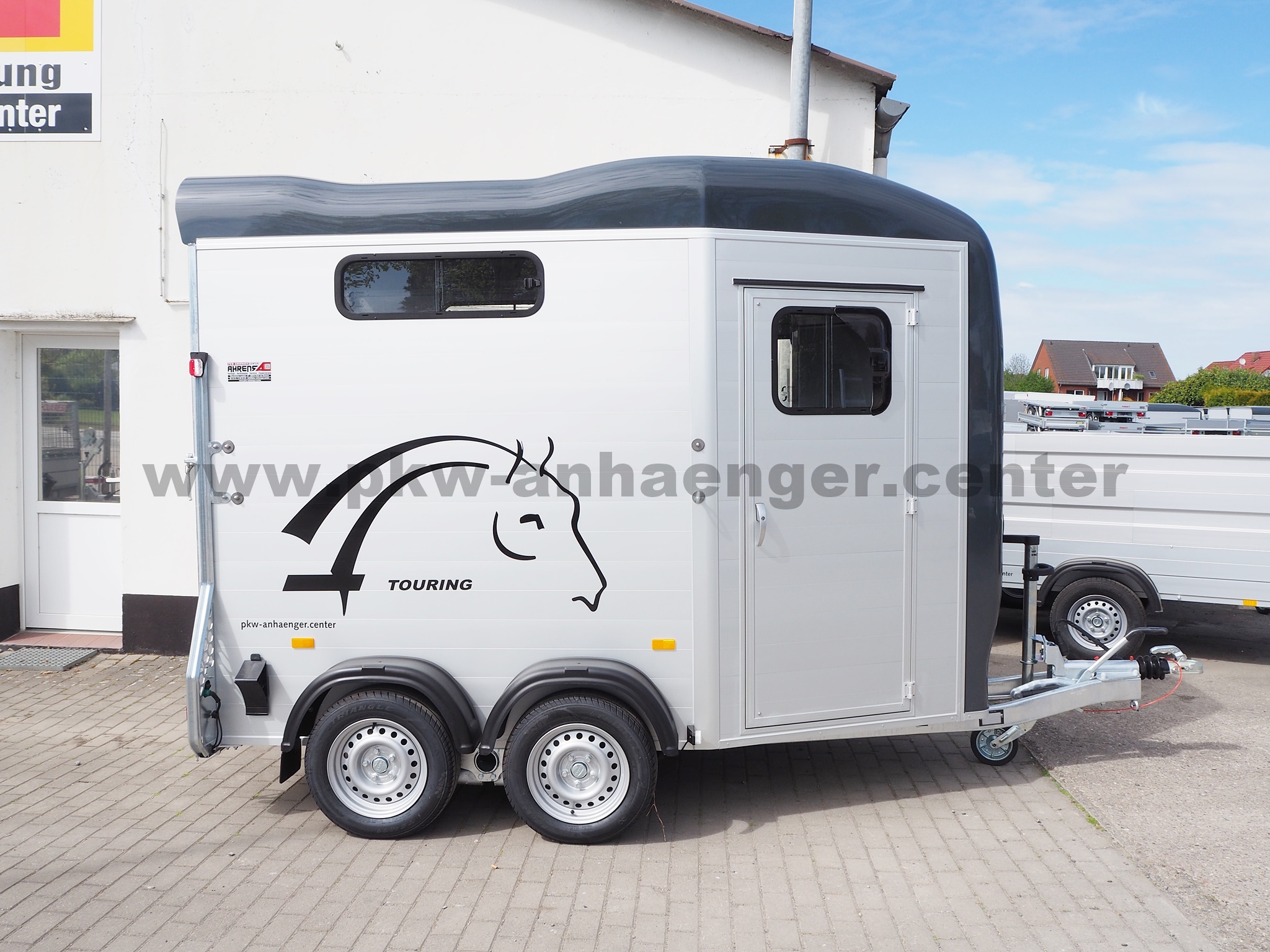 aCH-Touring-Jumping-New-dklgrau-2