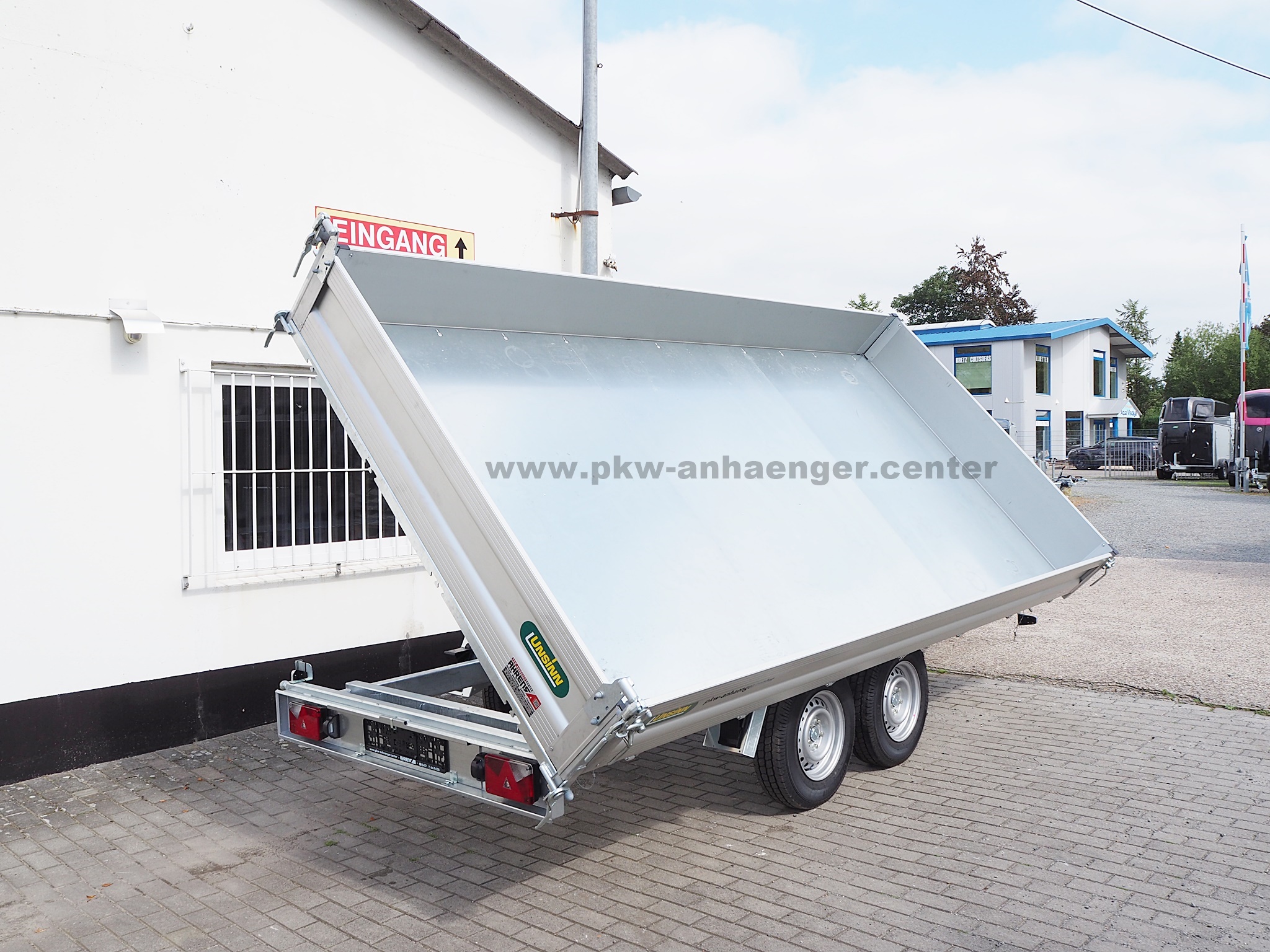 a-UN-3500-426x204x35cm-UDK-10