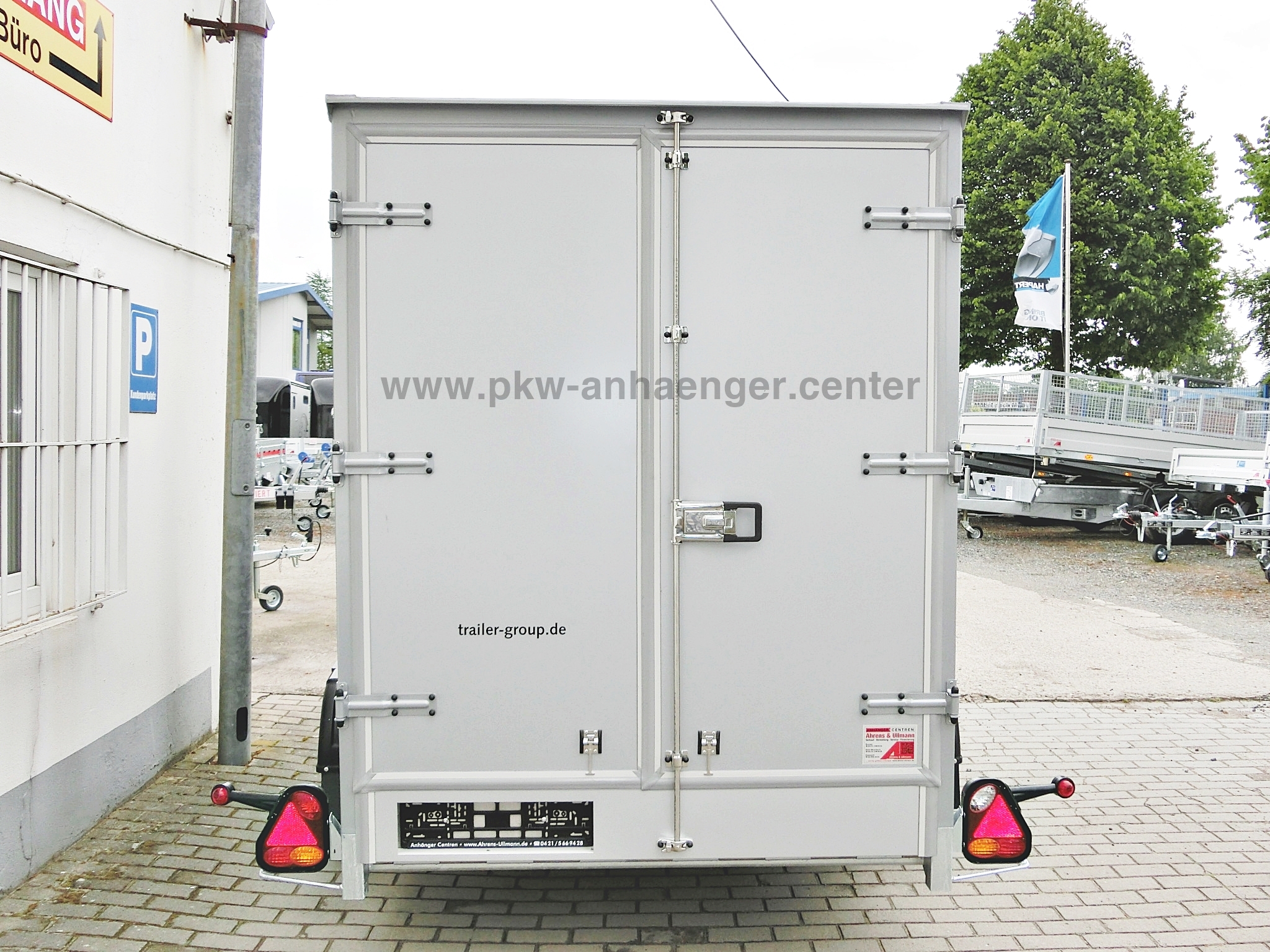 a-VE-1300-265x155x190-Lifter-Koffer-4-w