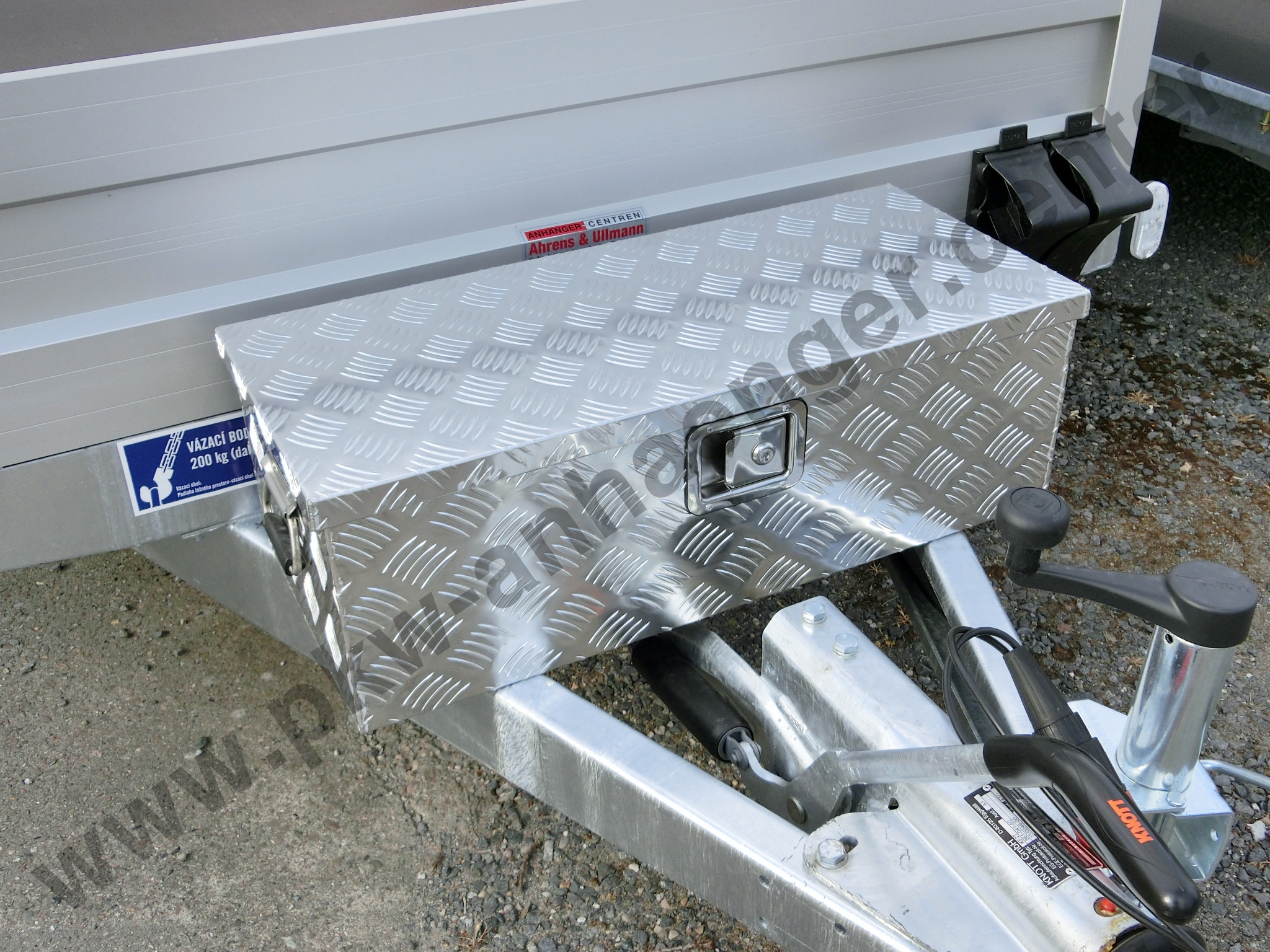 a-Deichselbox-Alu-B425220-5-w