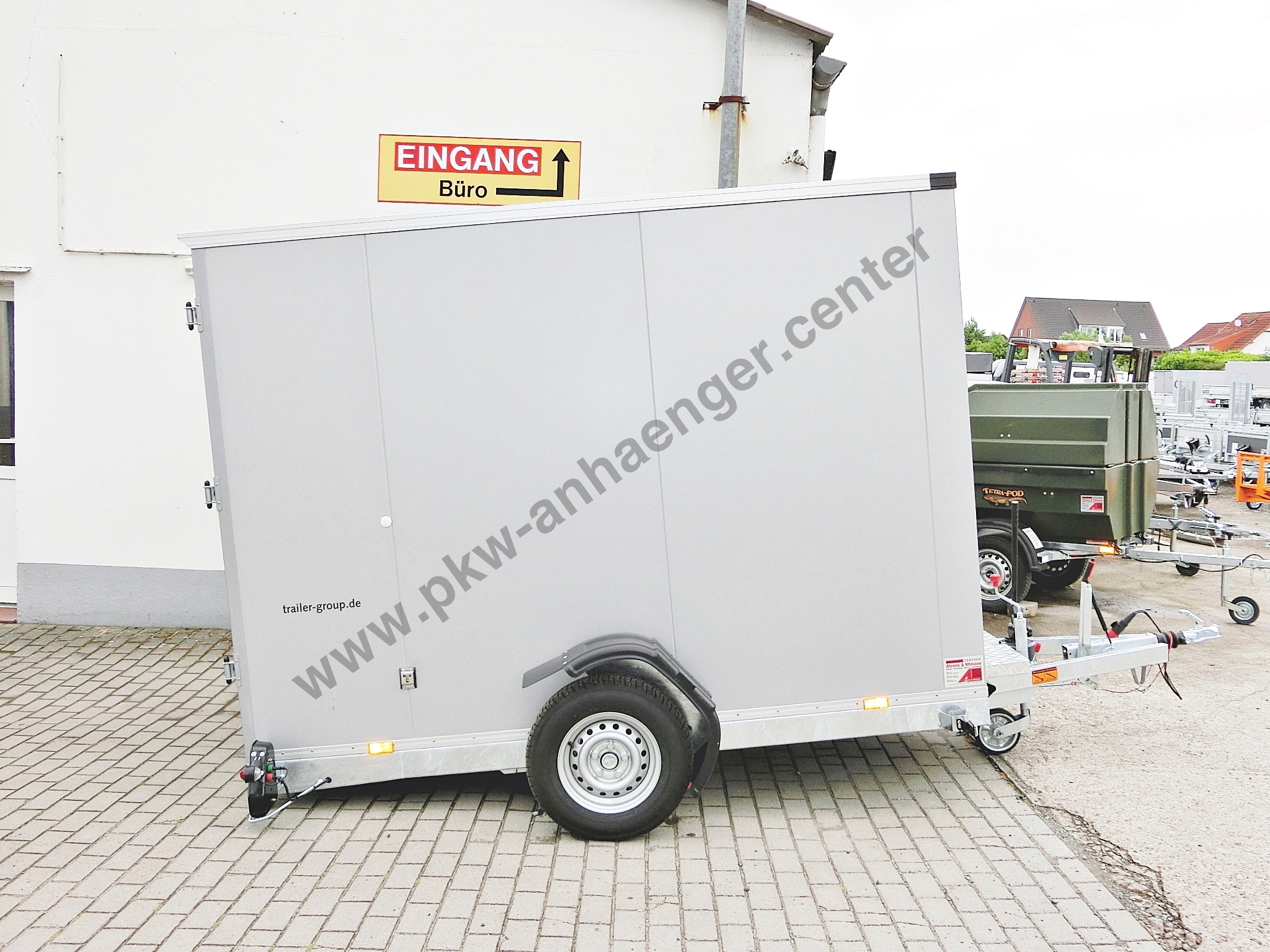 a-VE-1300-265x155x190-Lifter-Koffer-6-w