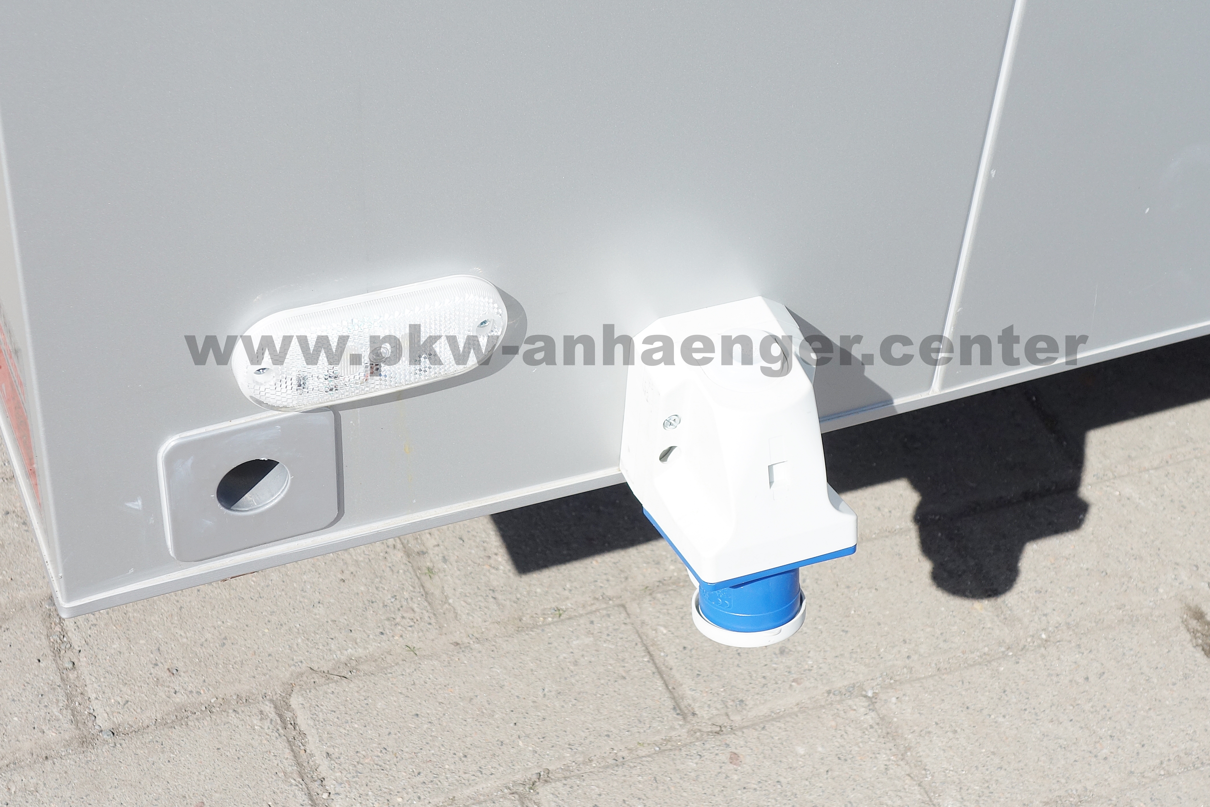 a-E-Verteilung-230V-29DO51fwy3bzaM