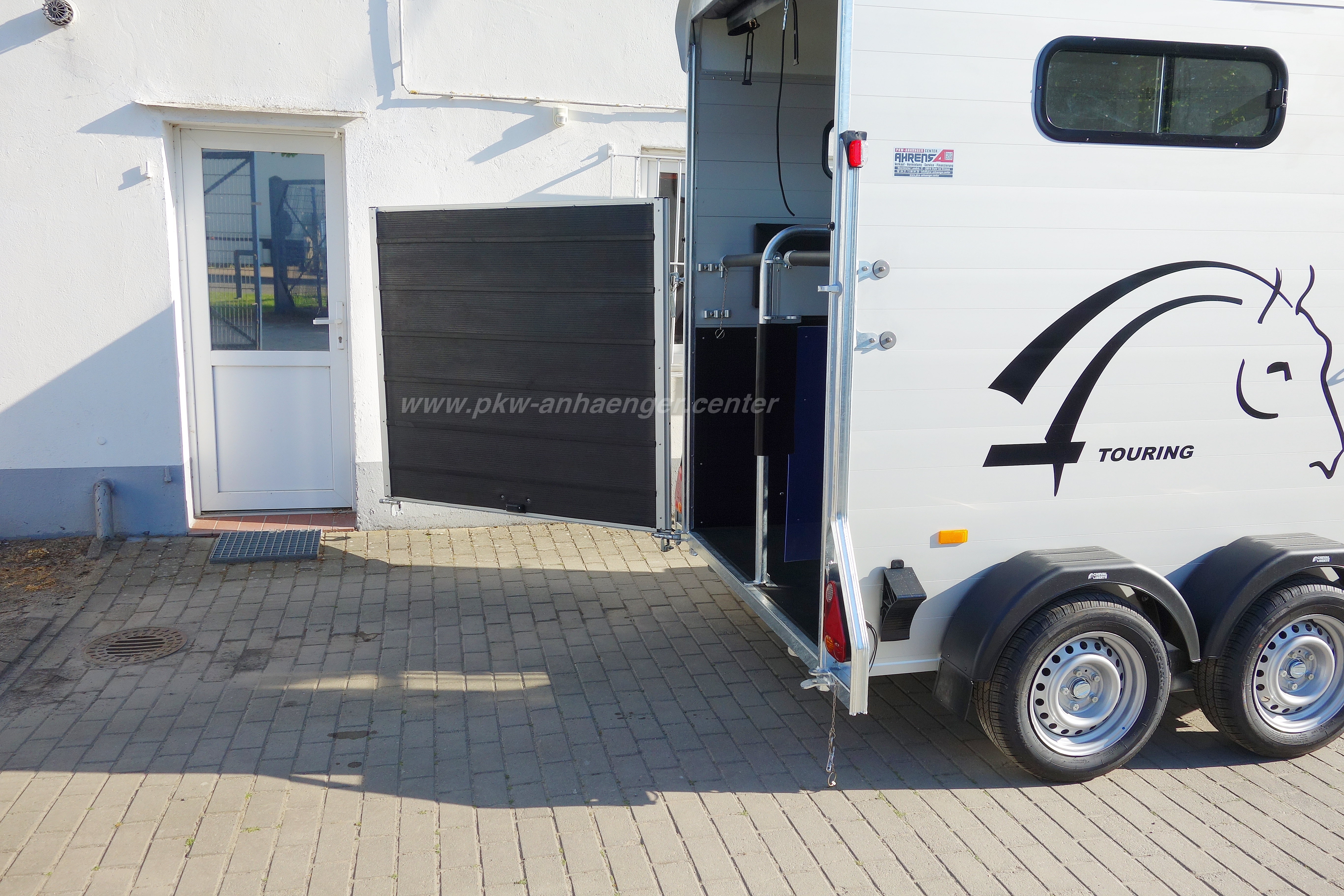 A-Touring-Jumping-schwarz-17-wwwfkqllOEeu4WlK