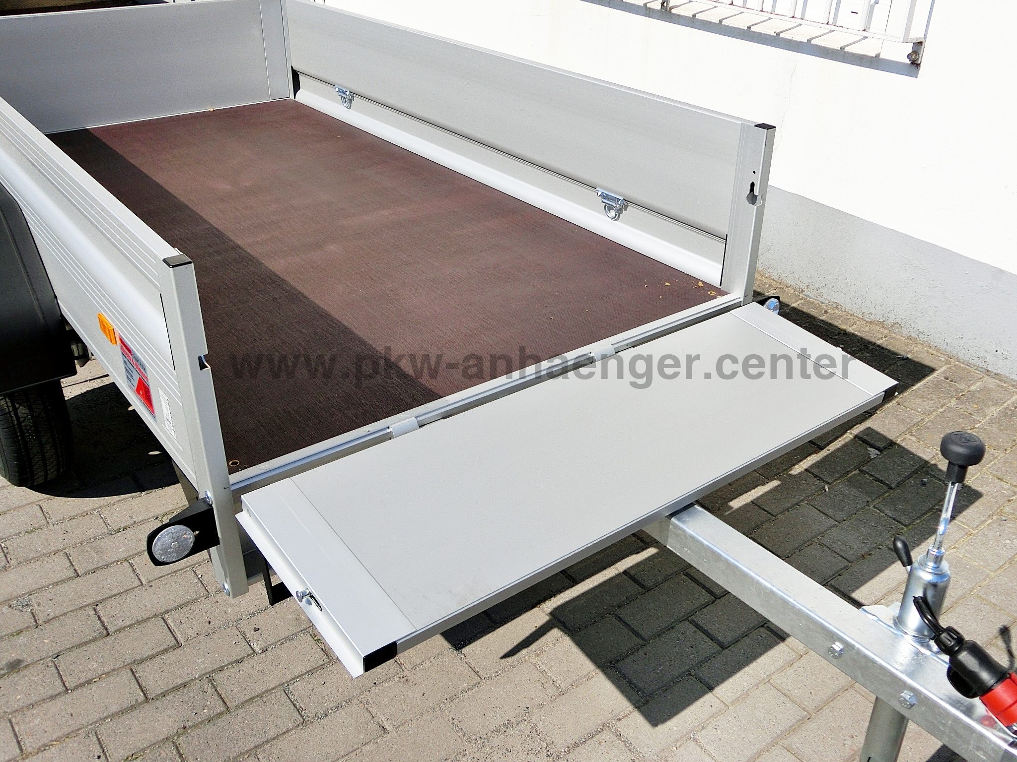 a-UN-750-210x110x35-5-w