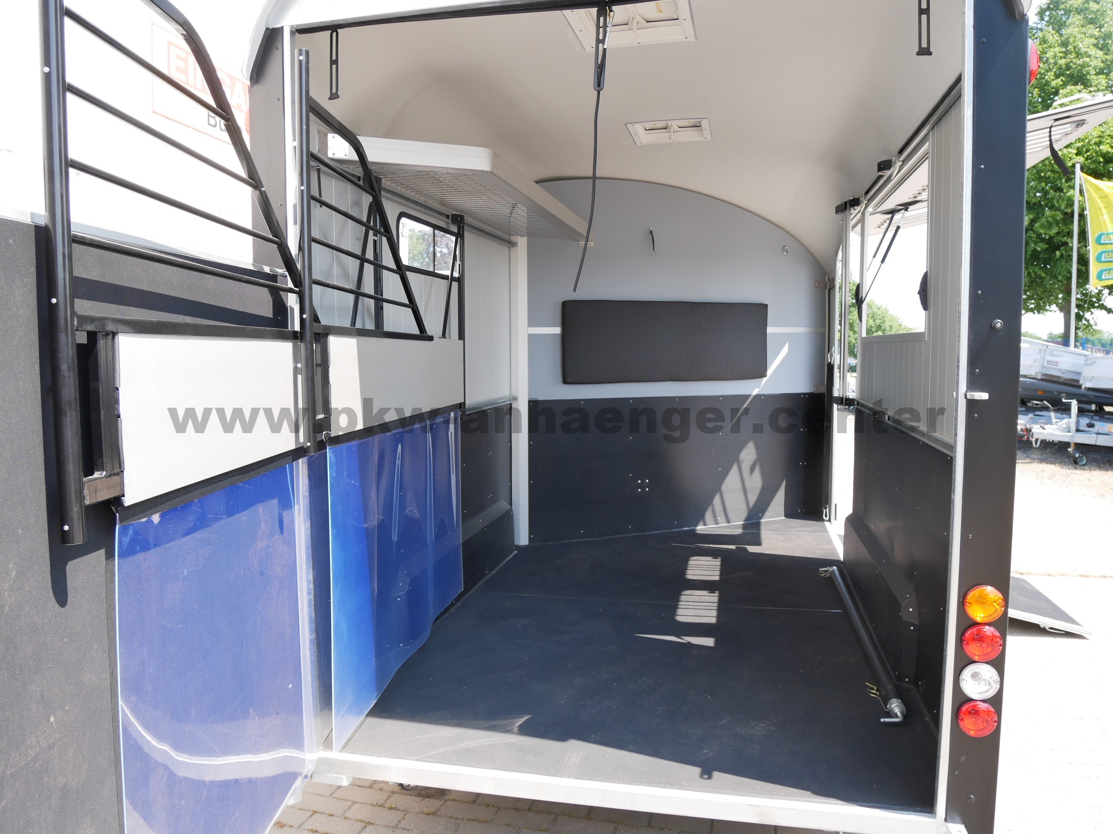 aMaxi3-schwarz-Heu-Dachl-10