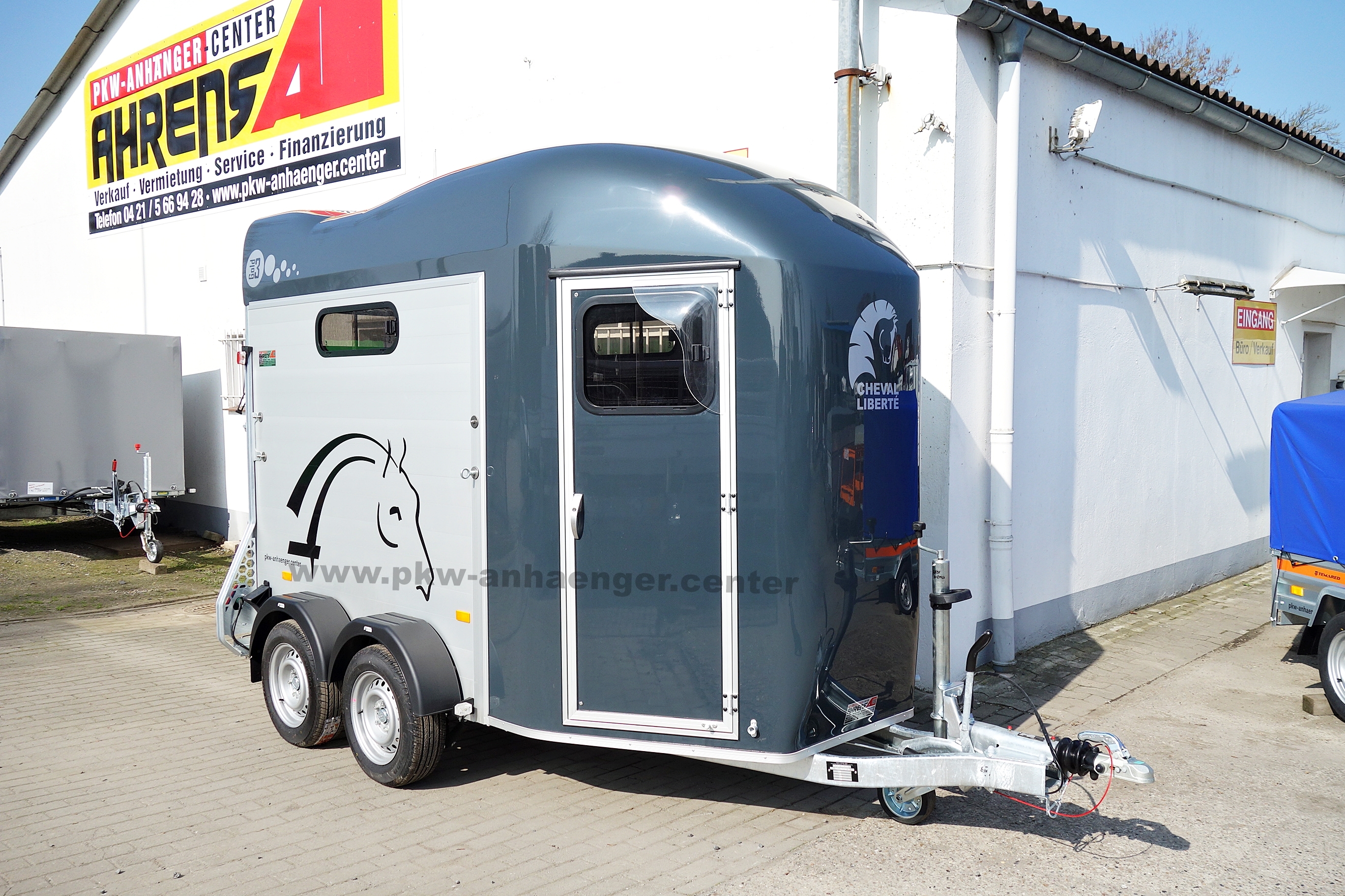 a-CH-Gold3-dklgrau-1 Cheval Liberte Gold3 2er Pferdeanhänger Alu