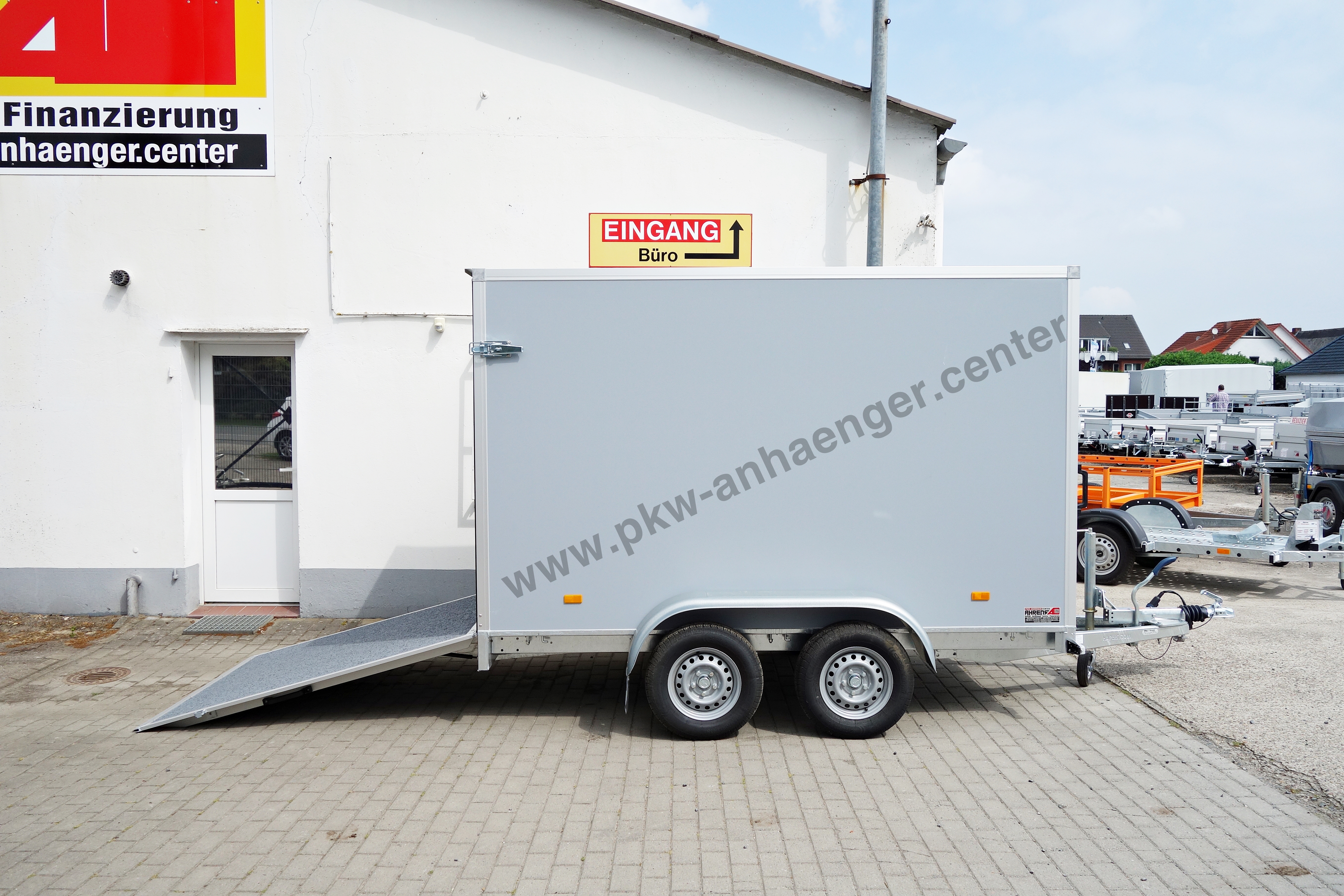 A-HA-2000-300x150x180-Auffahr-grau-9-w