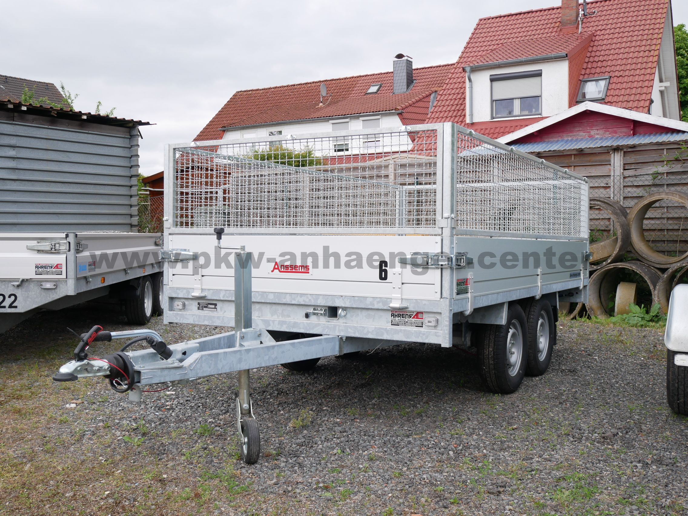 Mietanhänger (06) Hochlader mit 4seitigem Gitteraufsatz 2500kg 325x178x85cm