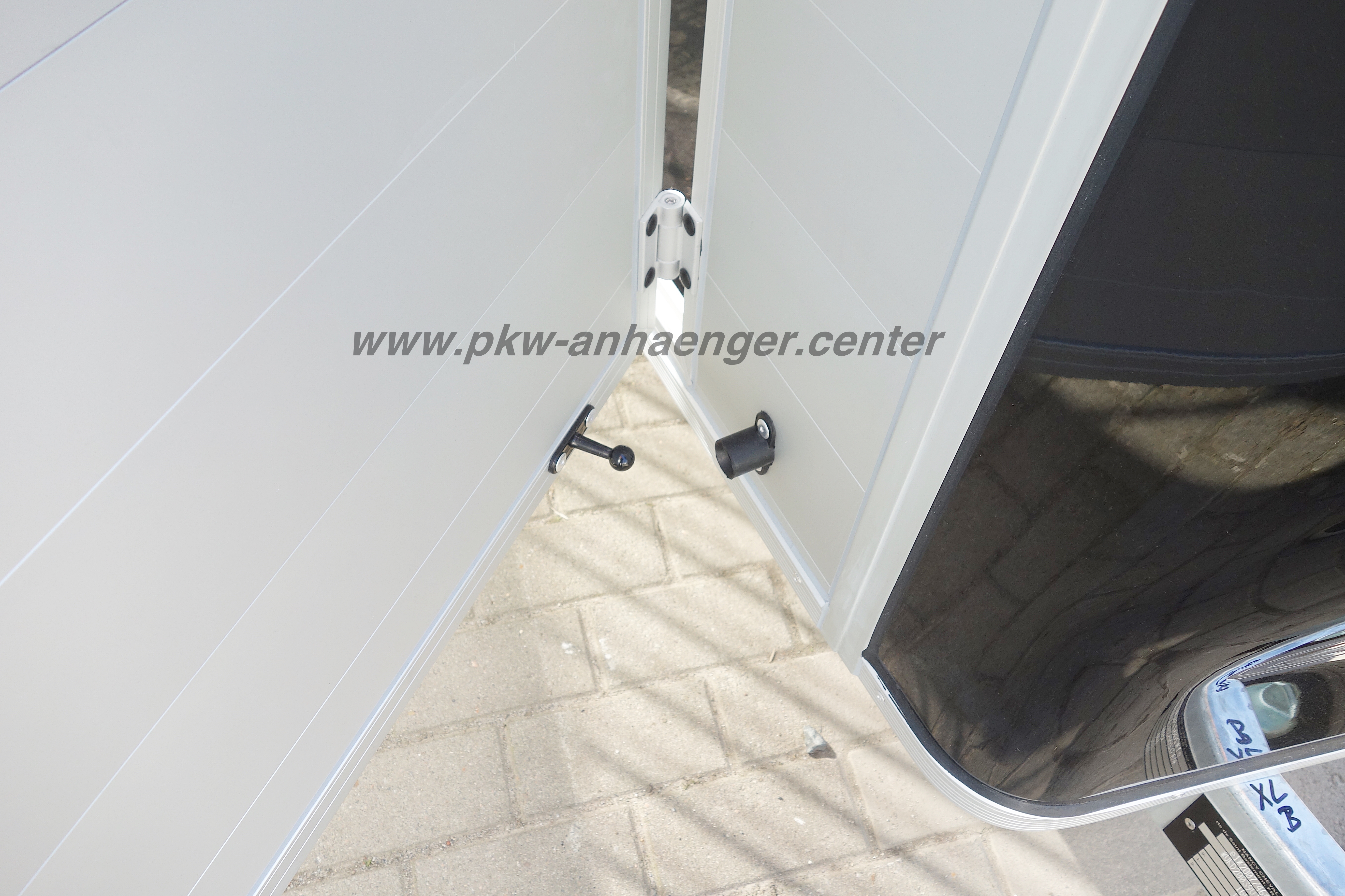 A-Touring-One-schwarz-13