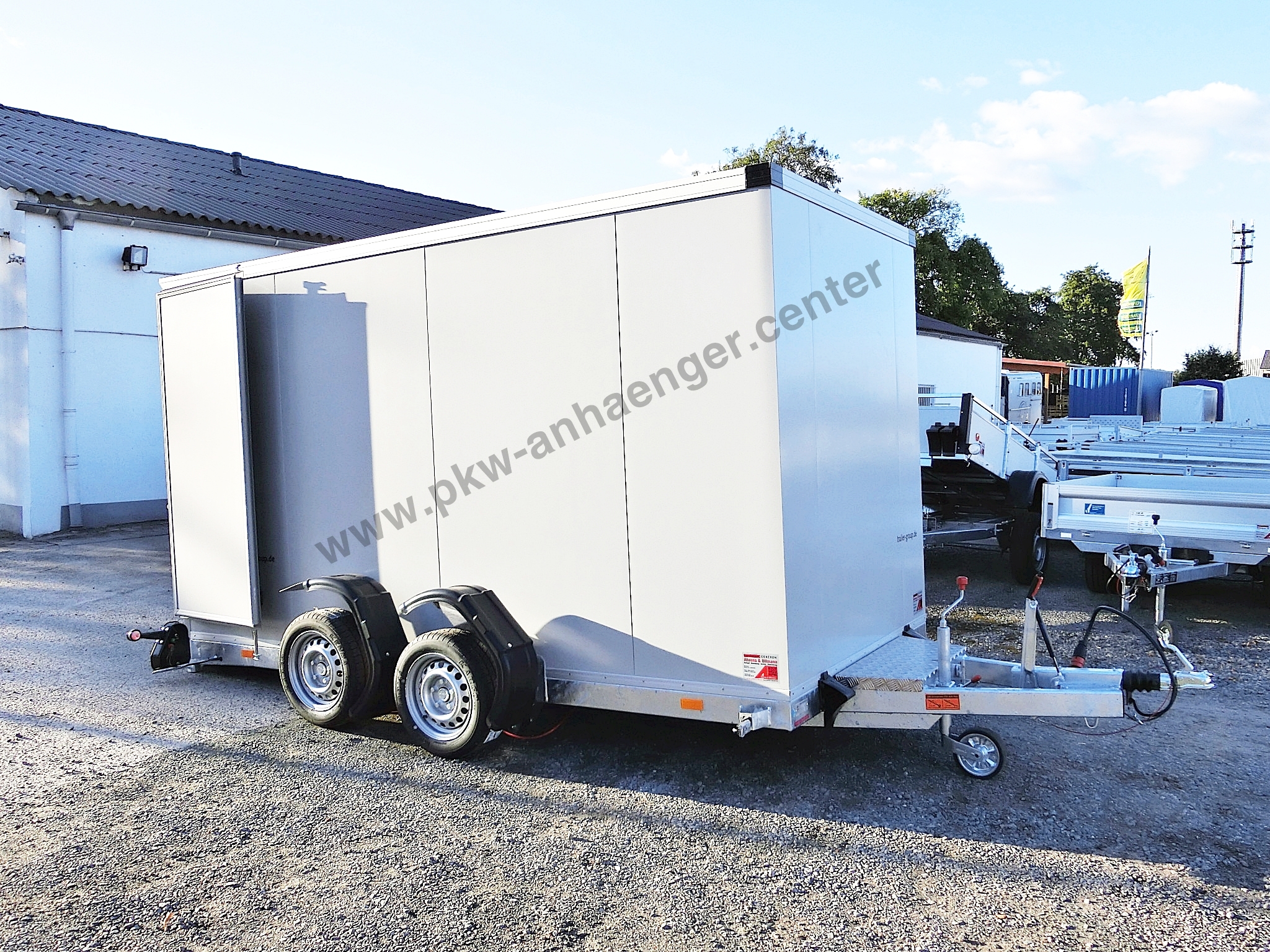 a-VE-2700-340x155x190-Lifter-Koffer-EHy-6-w