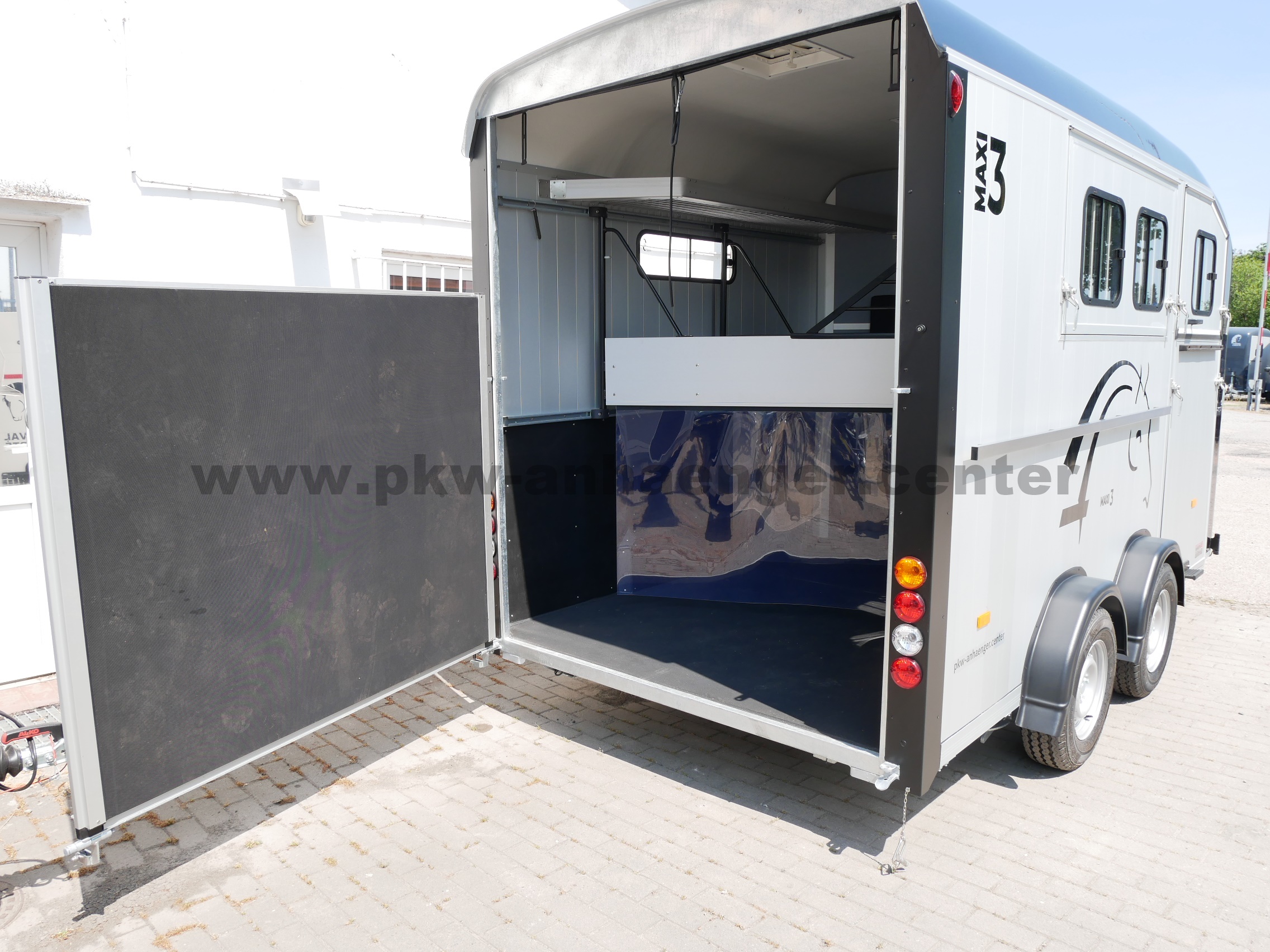 aMaxi3-schwarz-Heu-Dachl-8