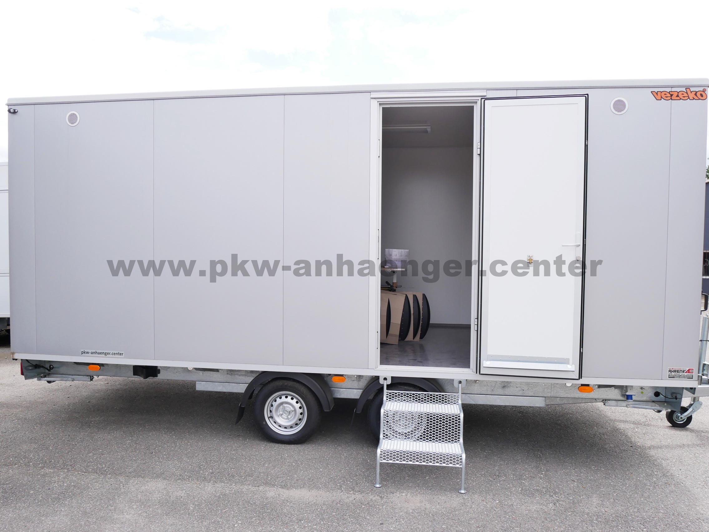 aMobi-5611-2 MOBI5611 Bauwagen 12-Personen Chemie-WC Lager 2000kg 549x229x212cm