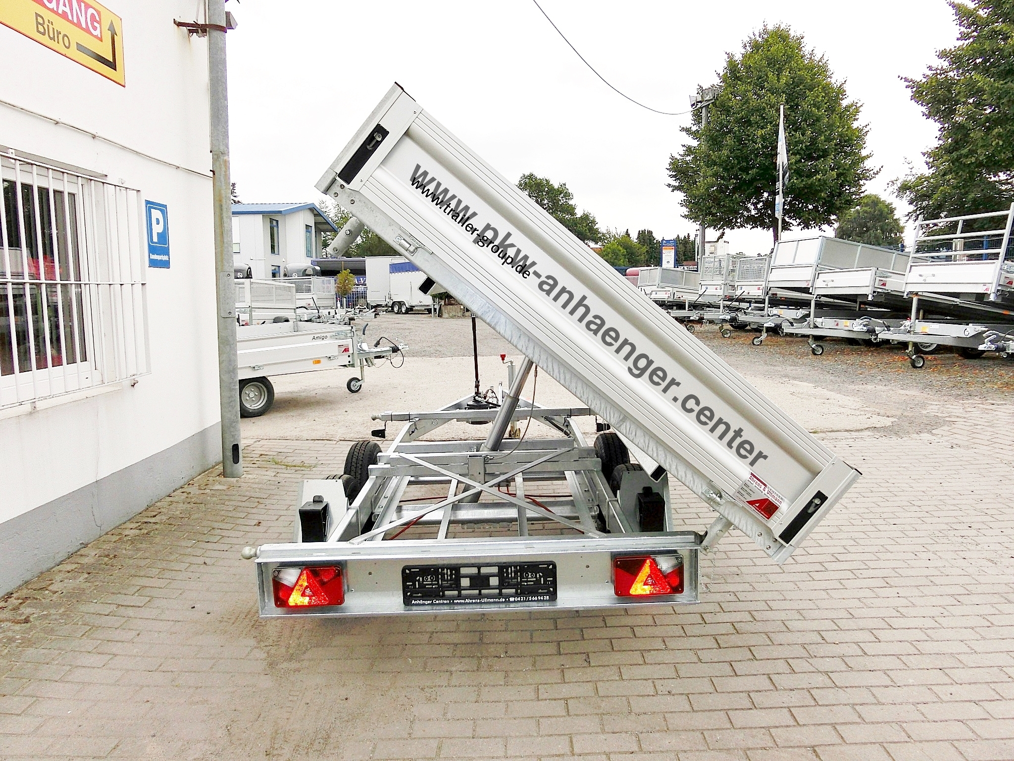 a-UN-2600-306x175x30cm-3SKipp-Web34-15-w