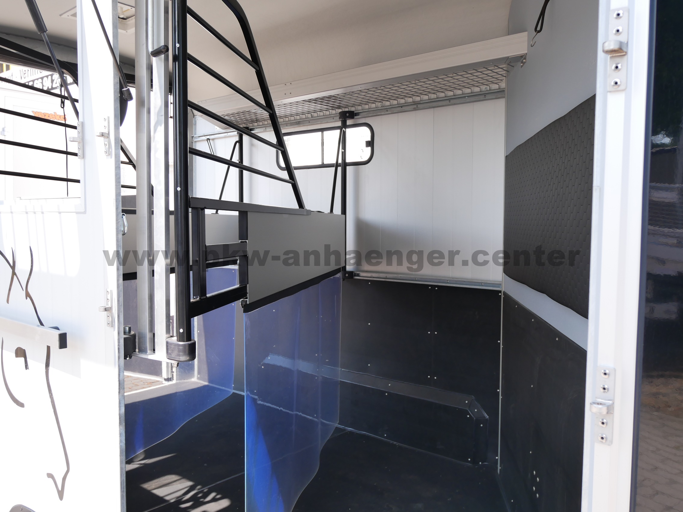 aMaxi3-schwarz-Heu-Dachl-11