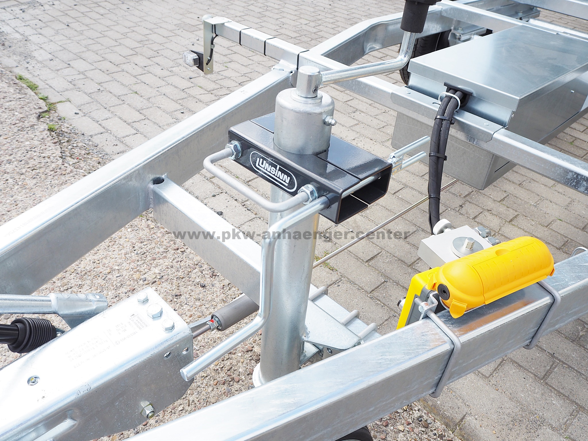 a-UN-3500-426x204x35cm-UDK-21