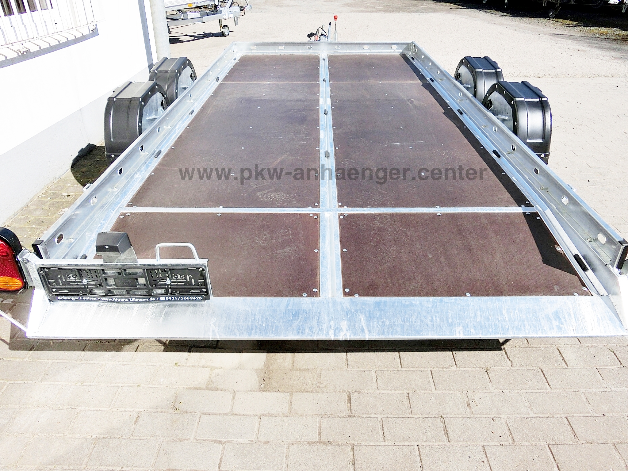 a-VE-2700-390x188-Lifter-Car-4-w