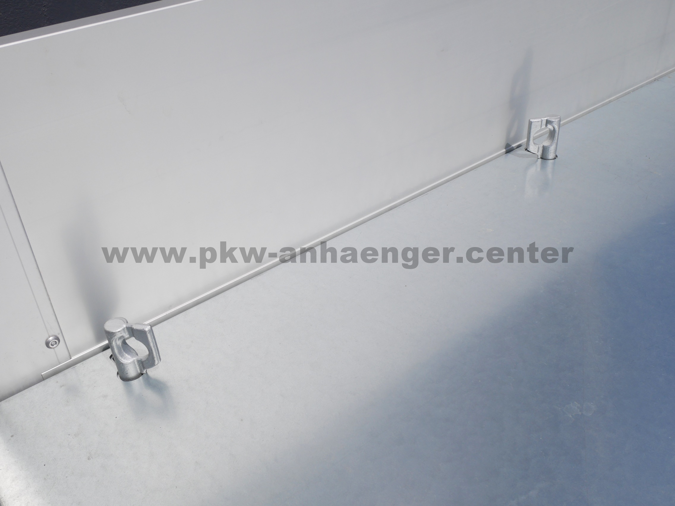 aUN-WEB-HK2315-13-10-6